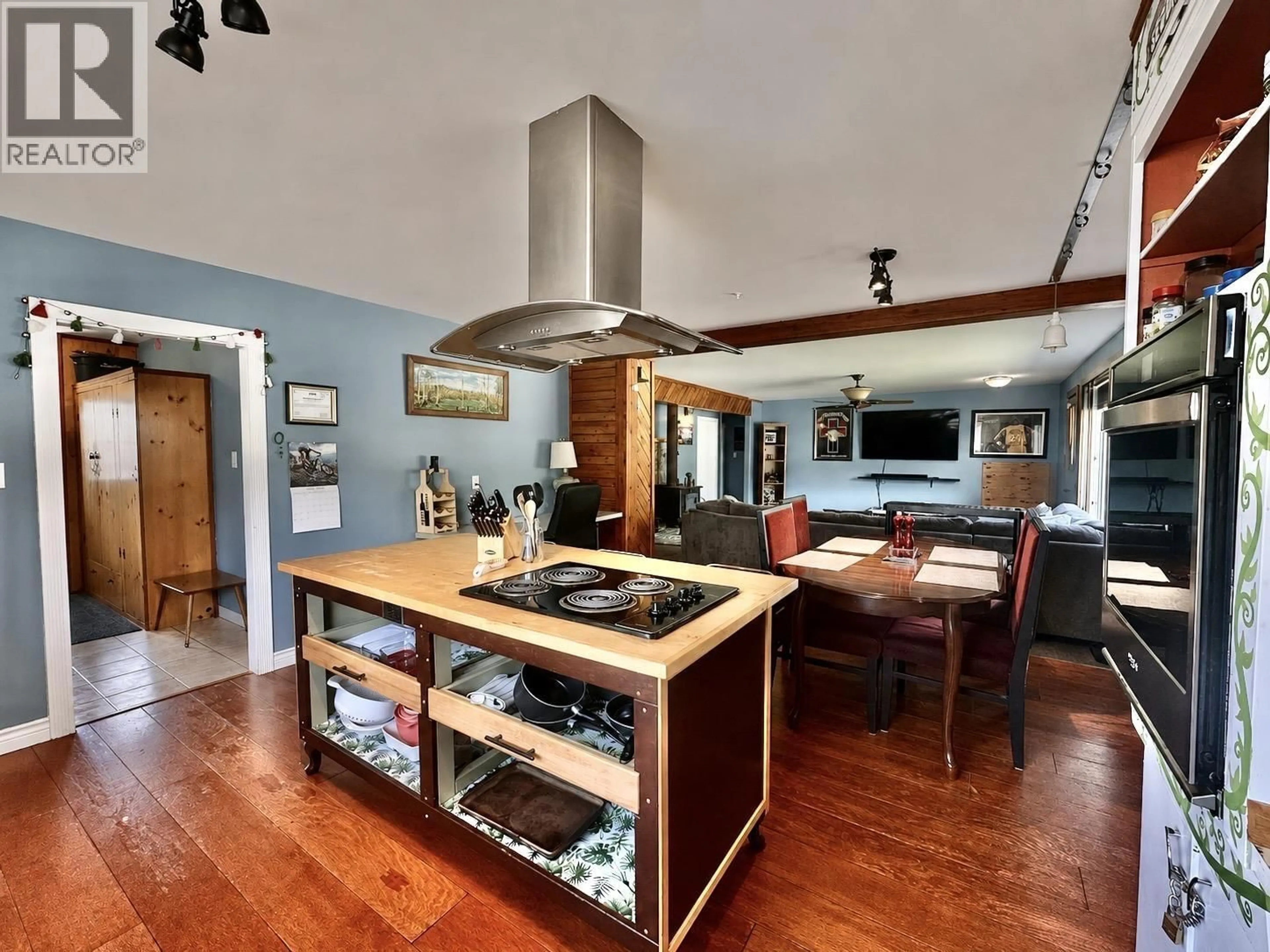 Open concept kitchen, unknown for 1343 7TH AVENUE, Valemount British Columbia V0E2Z0