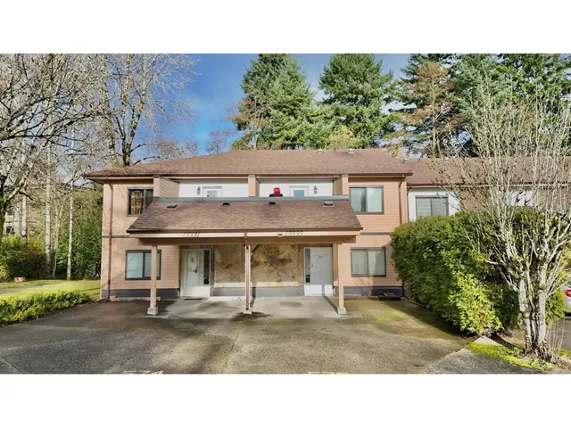13335 70B AVENUE, Surrey 2