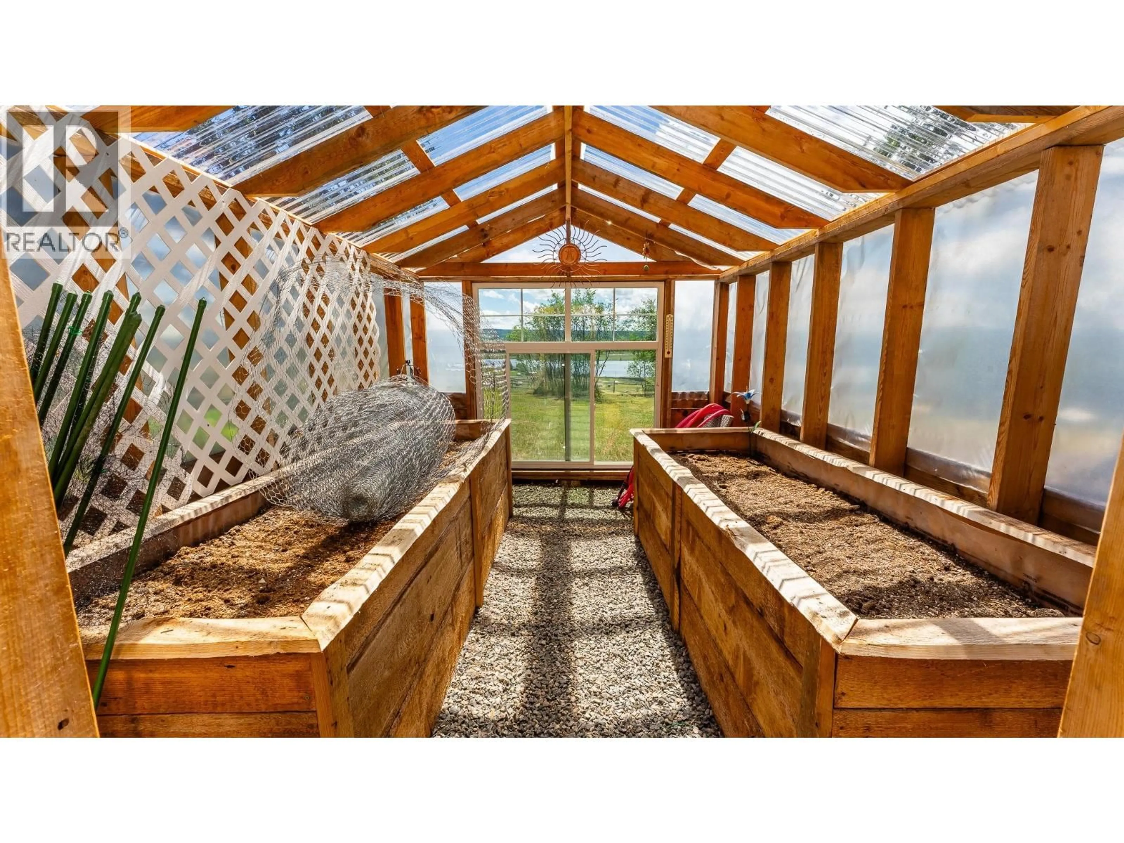 Patio, unknown for 5080 KINNCUM ROAD, 108 Mile Ranch British Columbia V0K2Z0