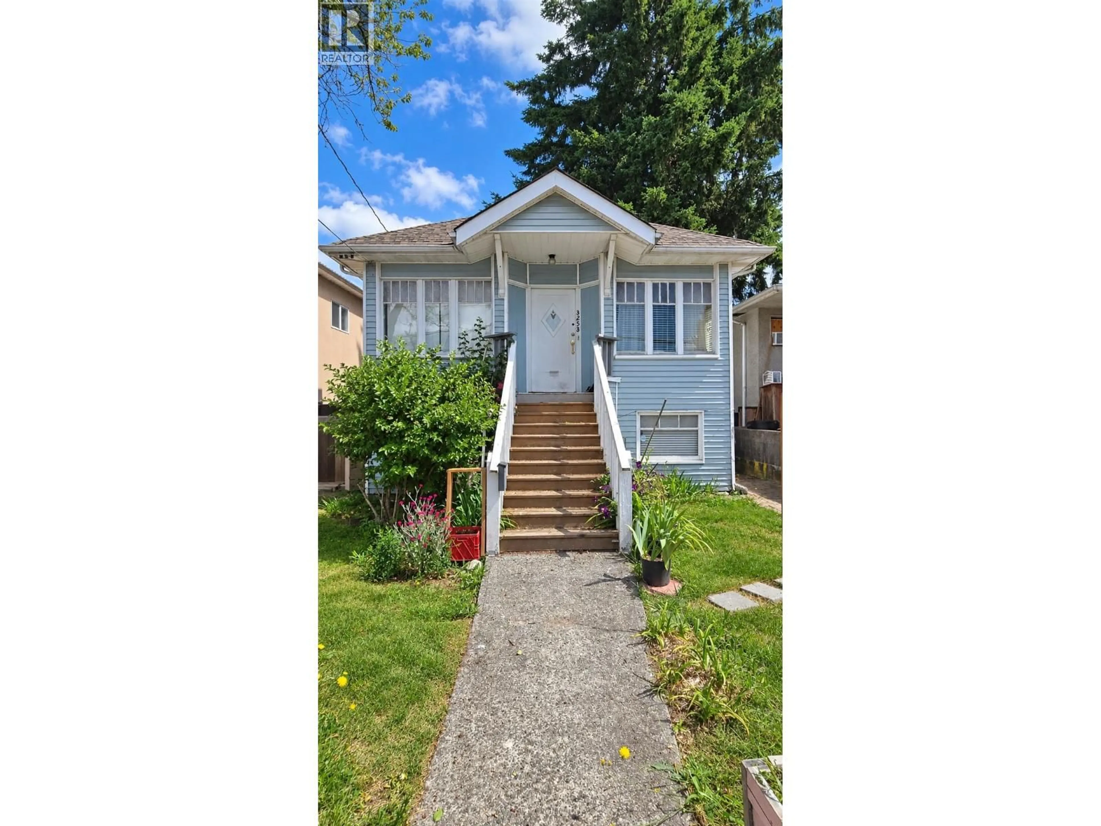 Unknown for 3253 SCHOOL AVENUE, Vancouver British Columbia V5R5N4