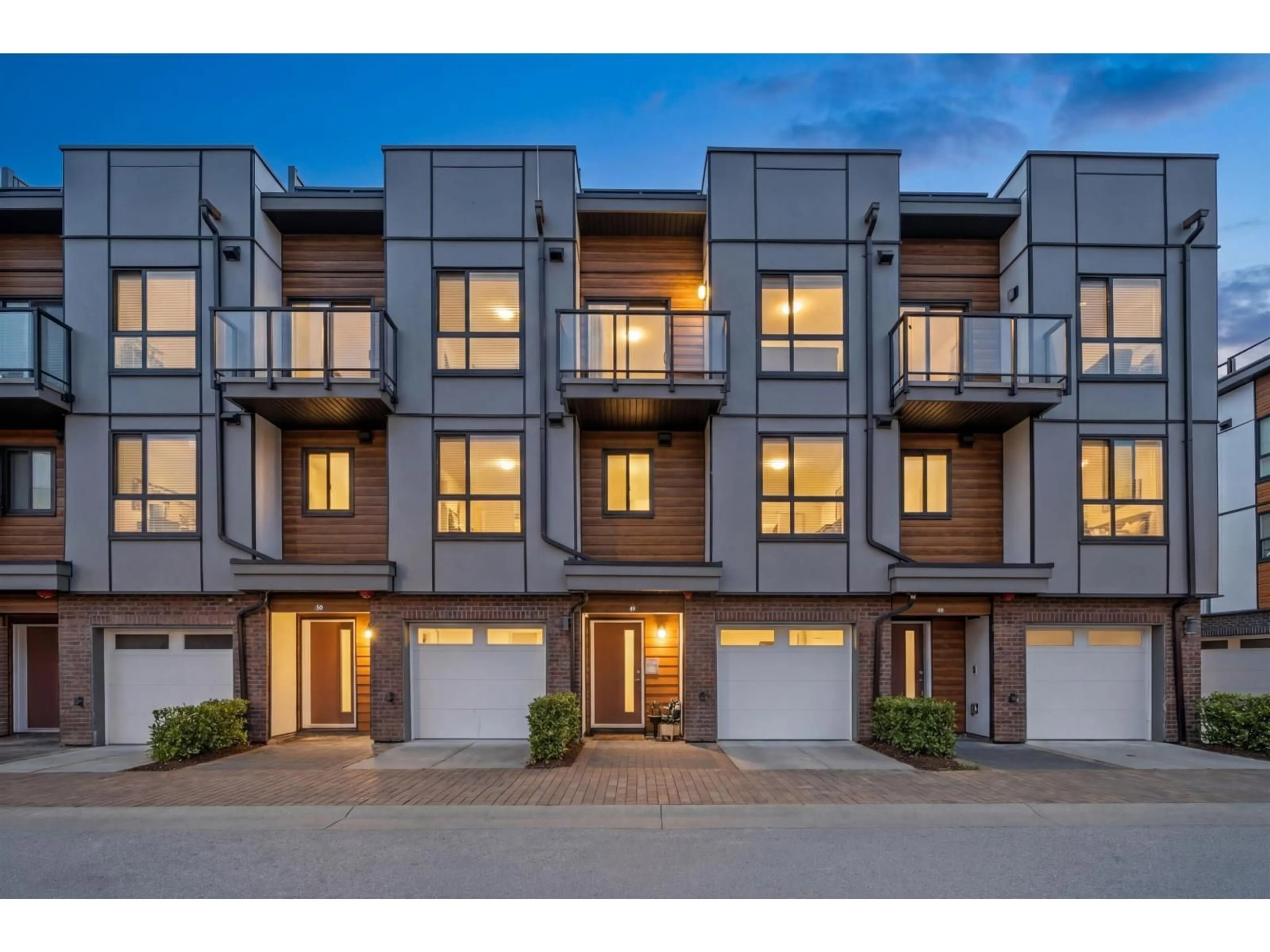 A pic from outside/outdoor area/front of a property/back of a property/a pic from drone, street for 49 - 19760 55 AVENUE, Langley British Columbia V3A0L1