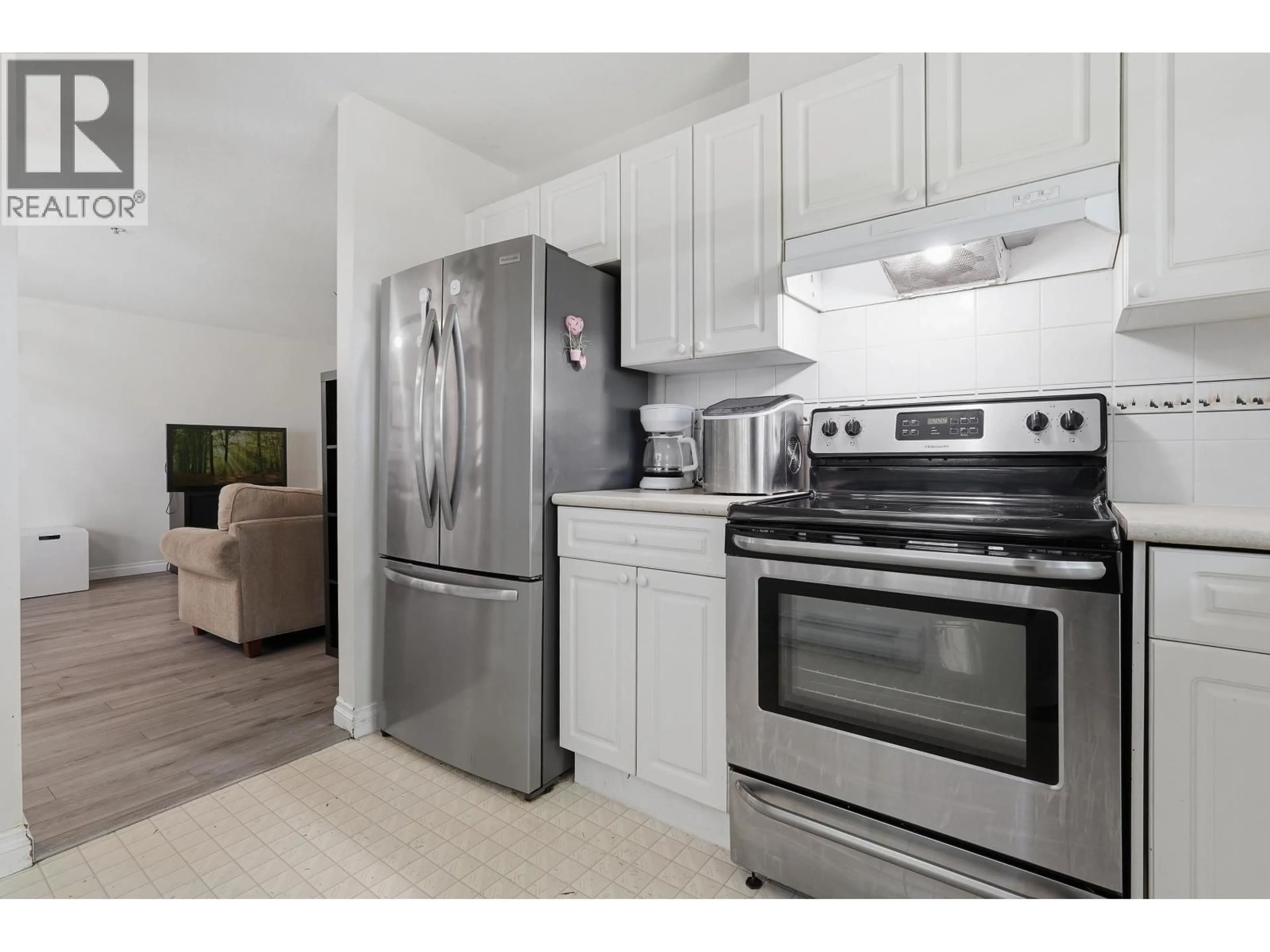 Standard kitchen, unknown for 209 - 4758 53 STREET, Delta British Columbia V4K2Z1