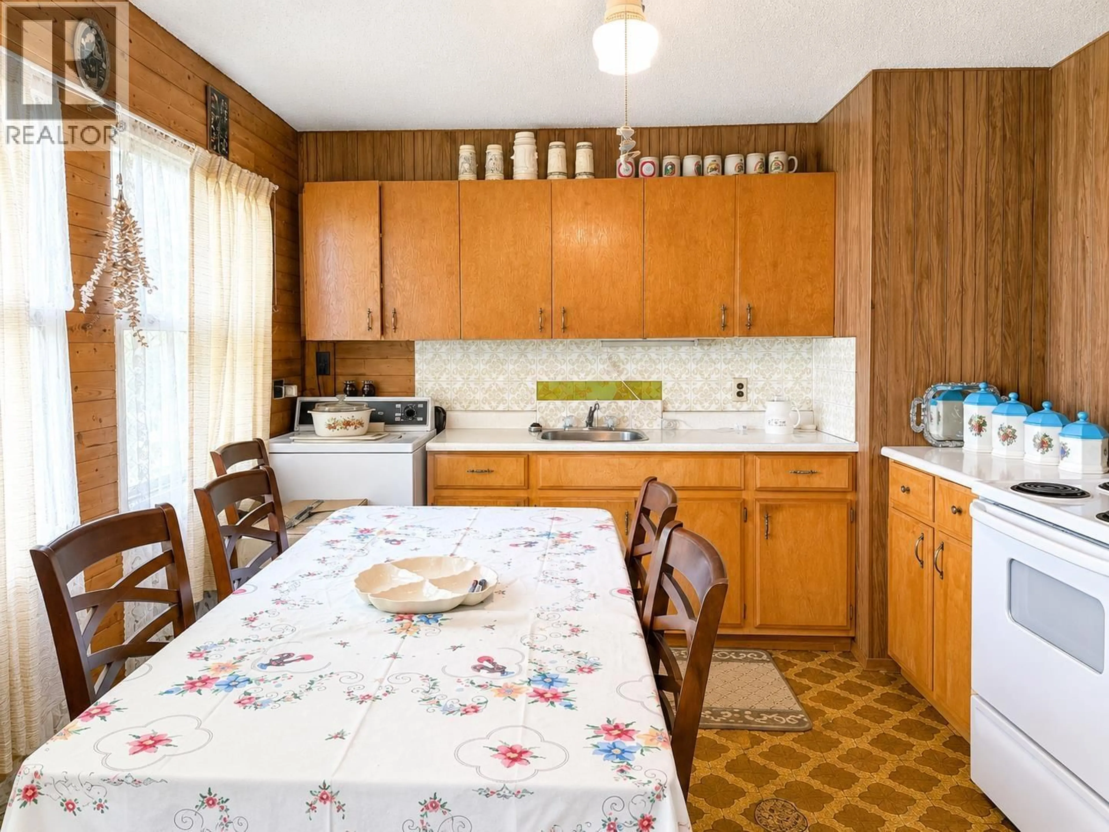 Standard kitchen, unknown for 5 BRANT STREET, Kitimat British Columbia V8C1R5
