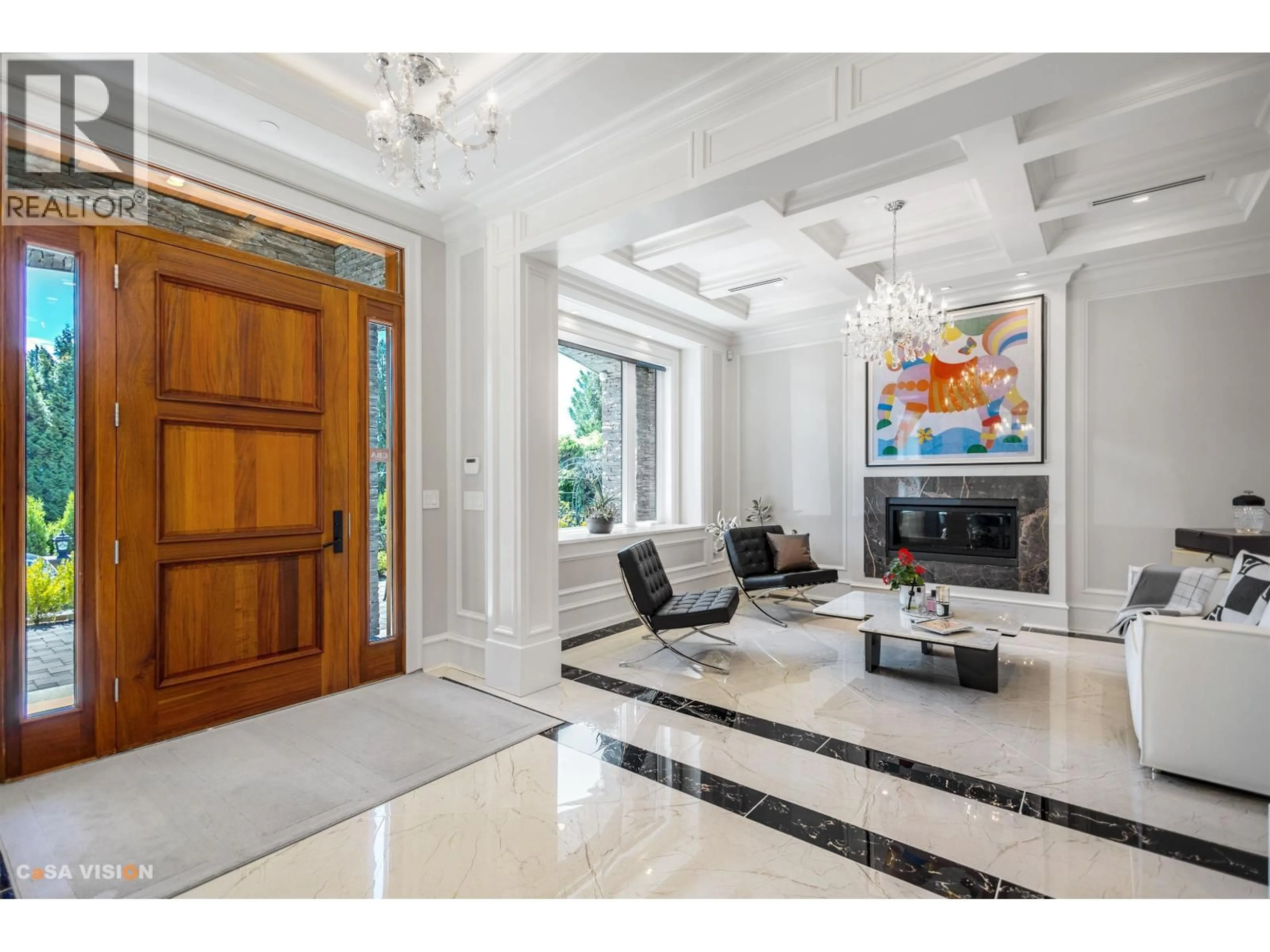Indoor entryway for 991 CROSS CREEK ROAD, West Vancouver British Columbia V7S2S6