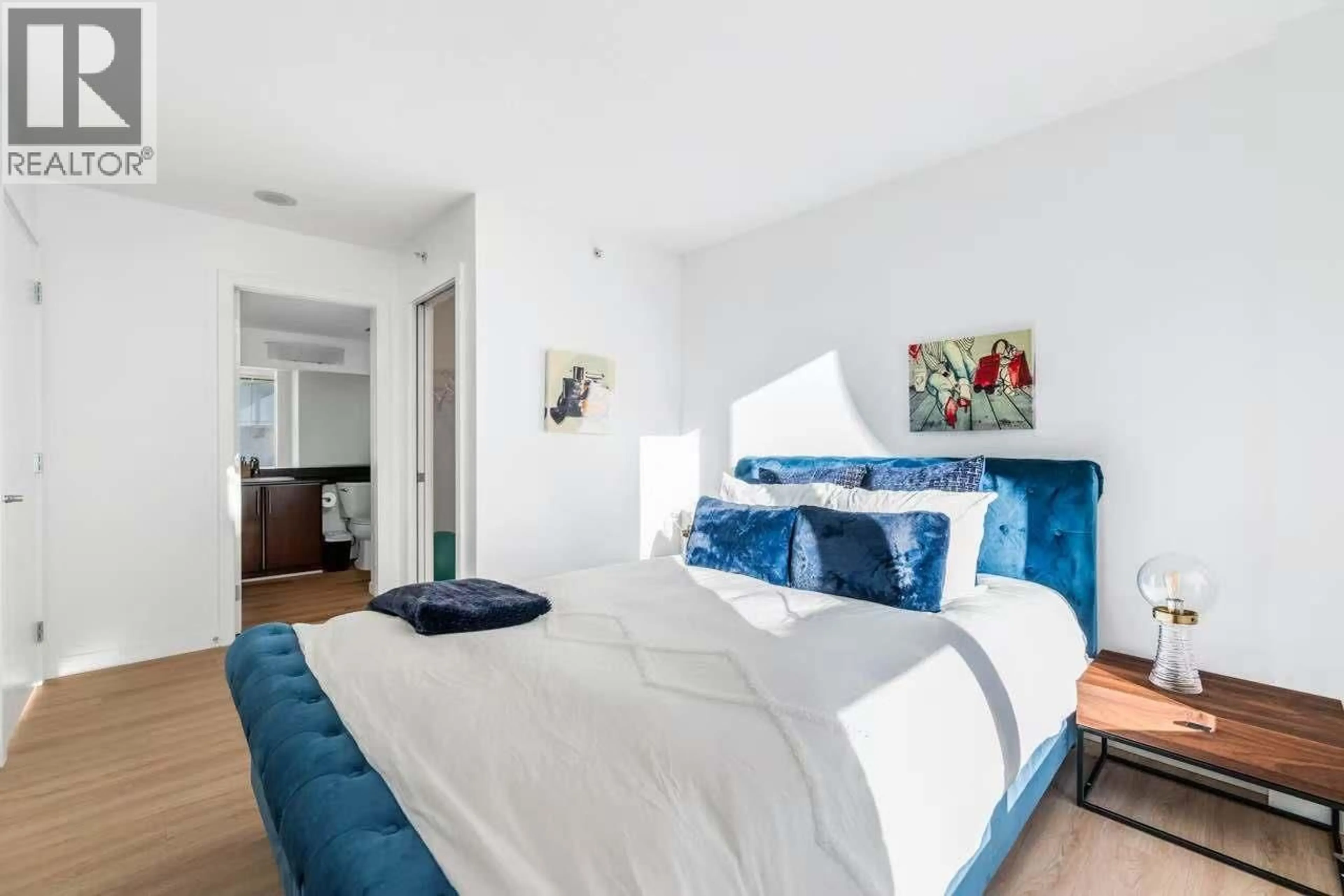 Bedroom with bed, unknown for 518 - 618 ABBOTT STREET, Vancouver British Columbia V6B0C1