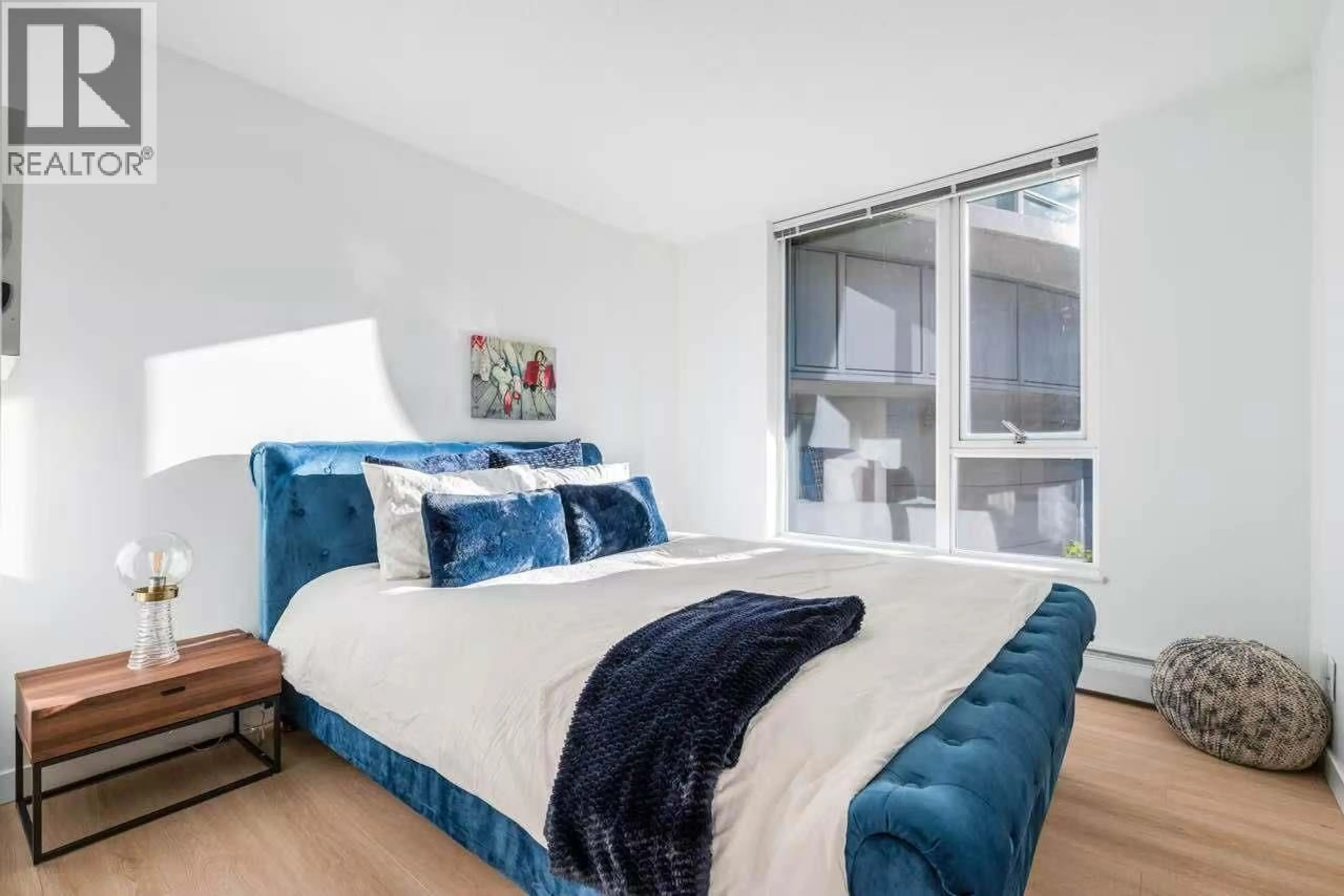 Bedroom with bed, unknown for 518 - 618 ABBOTT STREET, Vancouver British Columbia V6B0C1