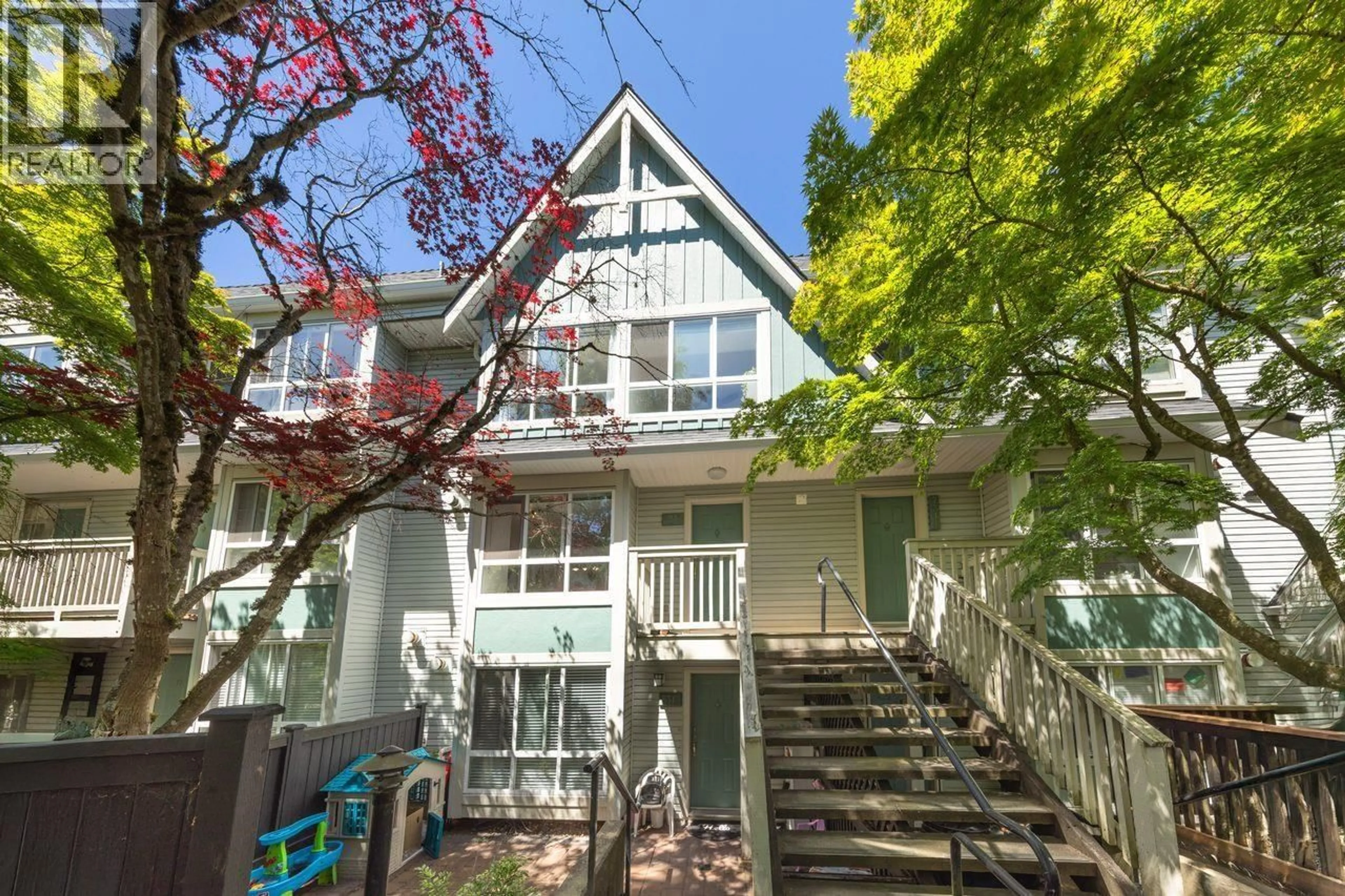 Unknown for 7317 MAGNOLIA TERRACE, Burnaby British Columbia V5E4M3