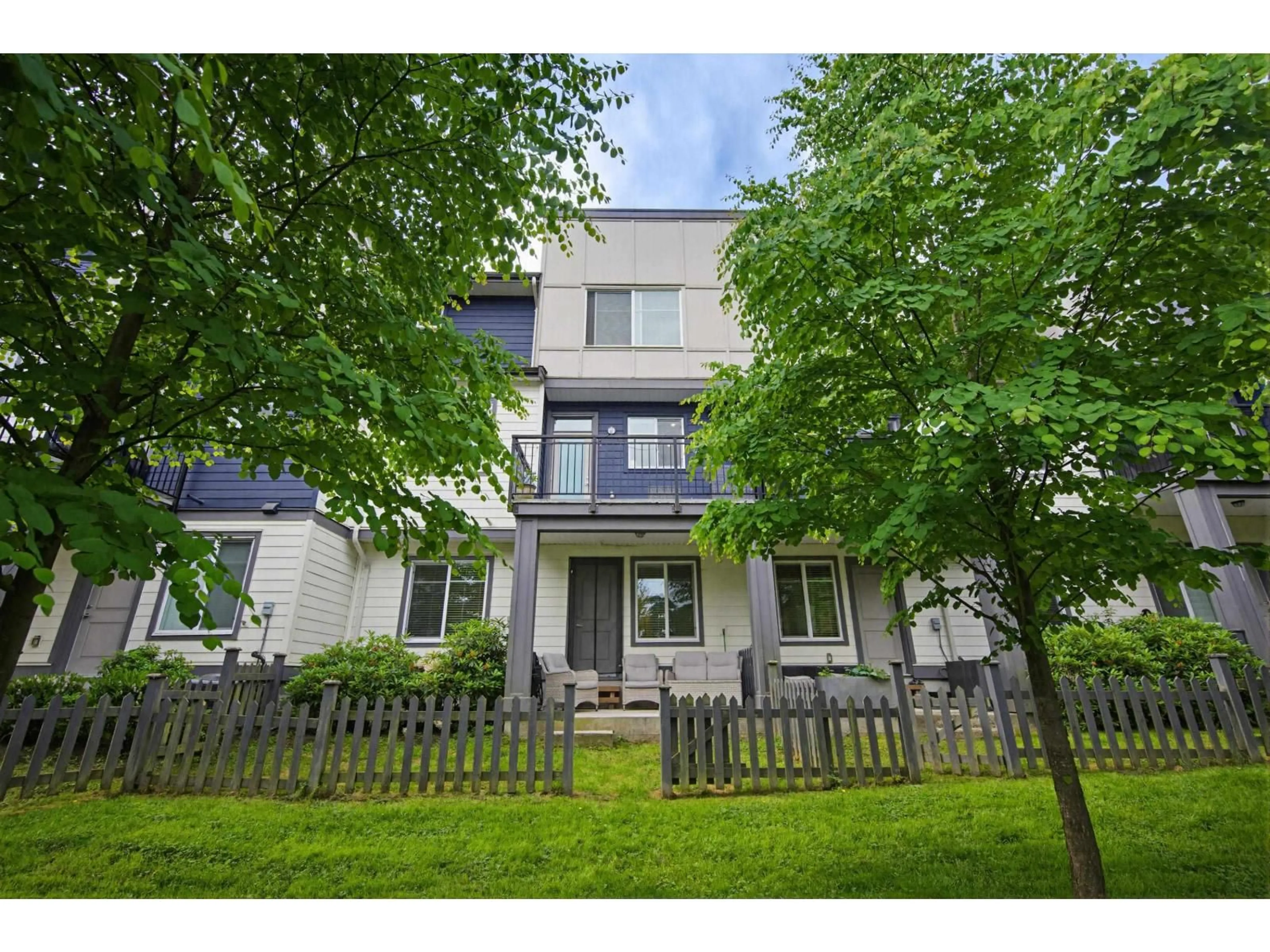 A pic from outside/outdoor area/front of a property/back of a property/a pic from drone, street for 75 - 15665 MOUNTAIN VIEW DRIVE, Surrey British Columbia V3Z0W8