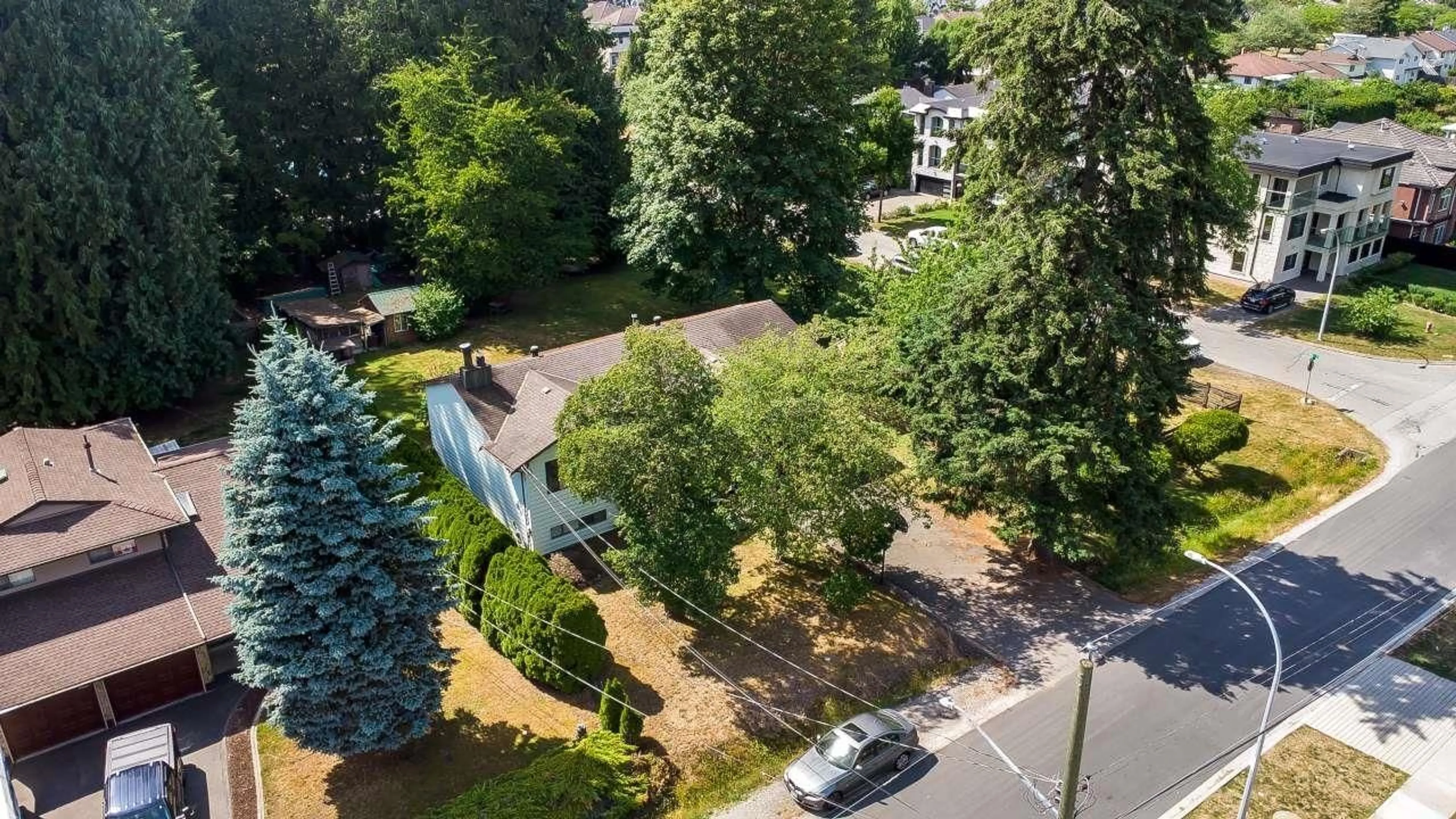 A pic from outside/outdoor area/front of a property/back of a property/a pic from drone, city buildings view from balcony for 9385 125 STREET, Surrey British Columbia V3V4X5