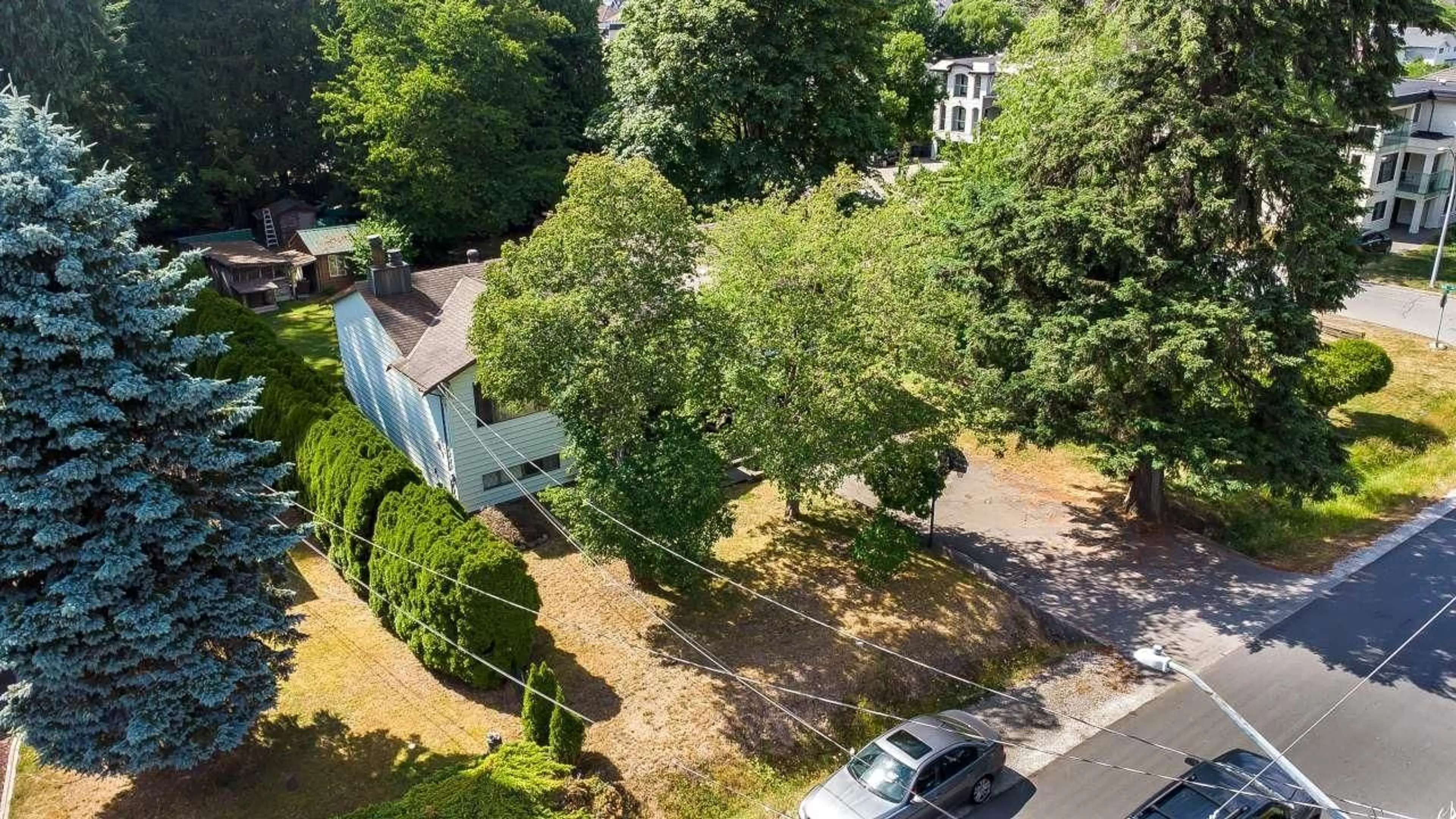 A pic from outside/outdoor area/front of a property/back of a property/a pic from drone, unknown for 9385 125 STREET, Surrey British Columbia V3V4X5