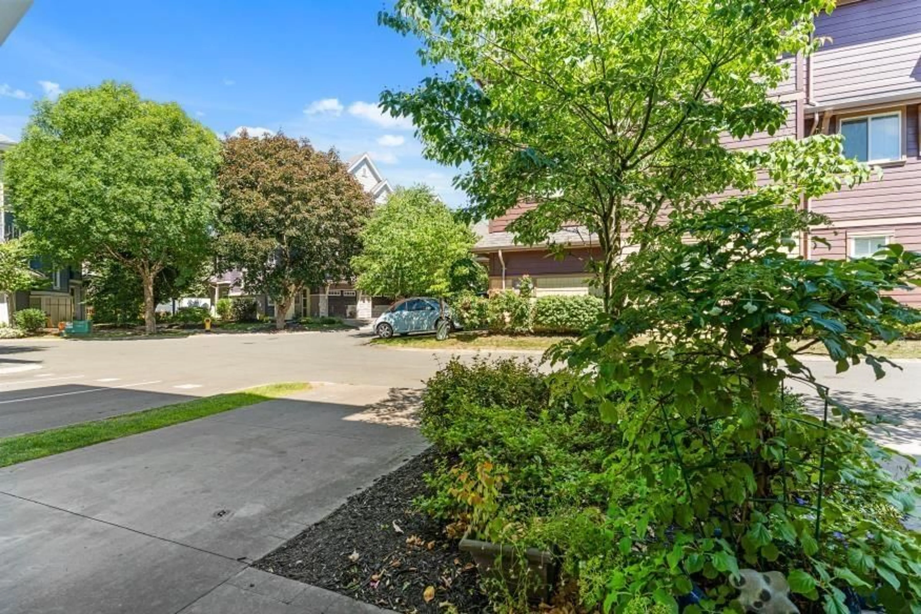 A pic from outside/outdoor area/front of a property/back of a property/a pic from drone, street for 21 - 45137 NICOMEN CRESCENT, Chilliwack British Columbia V2R0R3