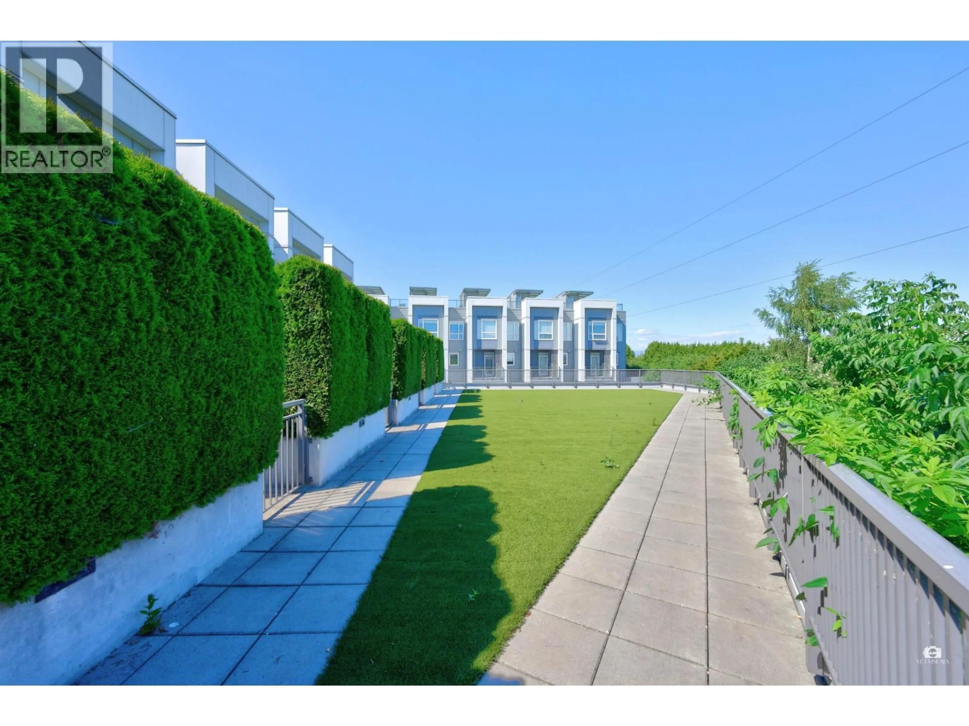 Patio, street for 3 - 10800 NO. 5 ROAD, Richmond British Columbia V6W0C2