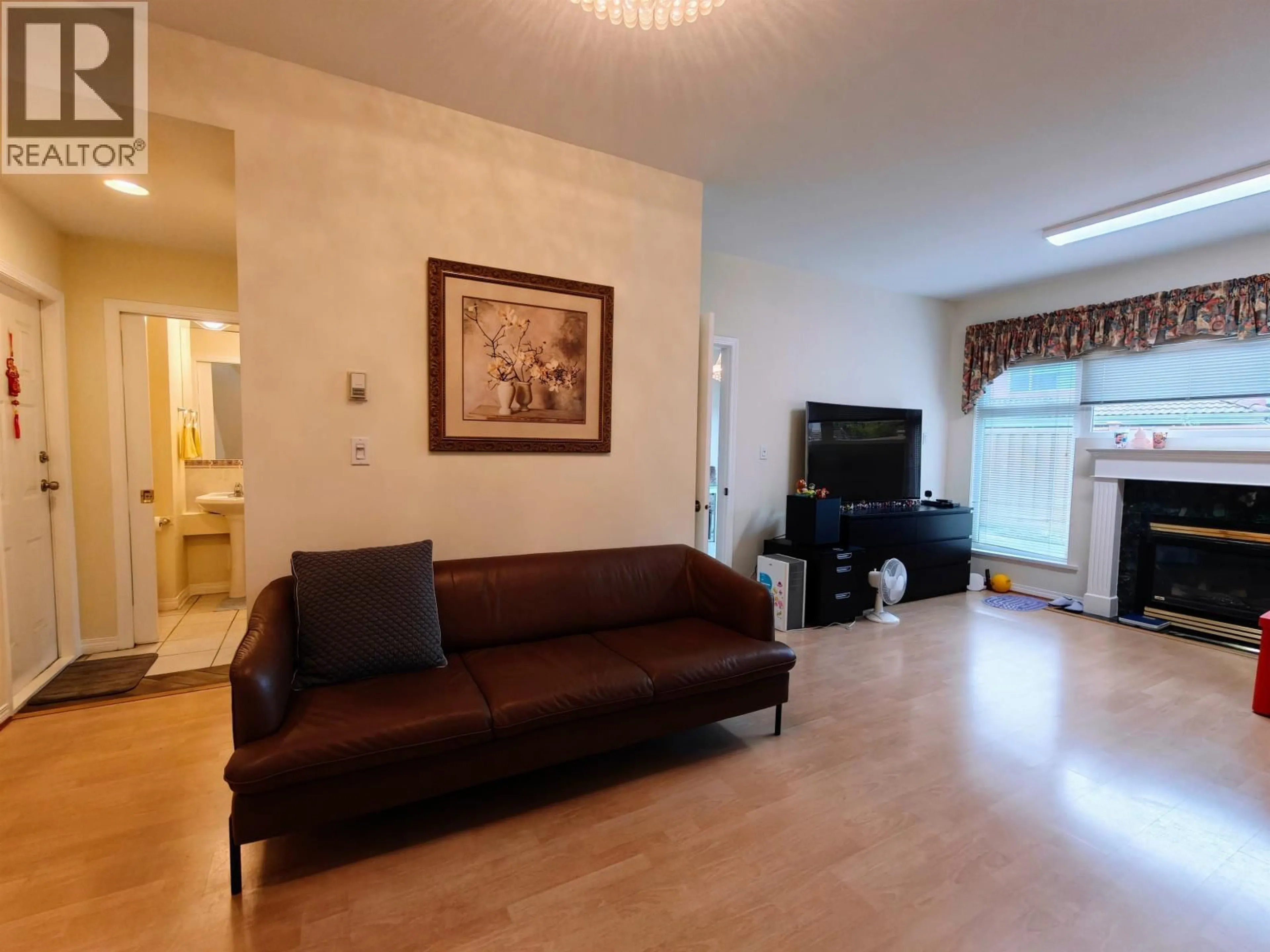Living room with furniture, unknown for 25 - 11888 MELLIS DRIVE, Richmond British Columbia V6X1M1