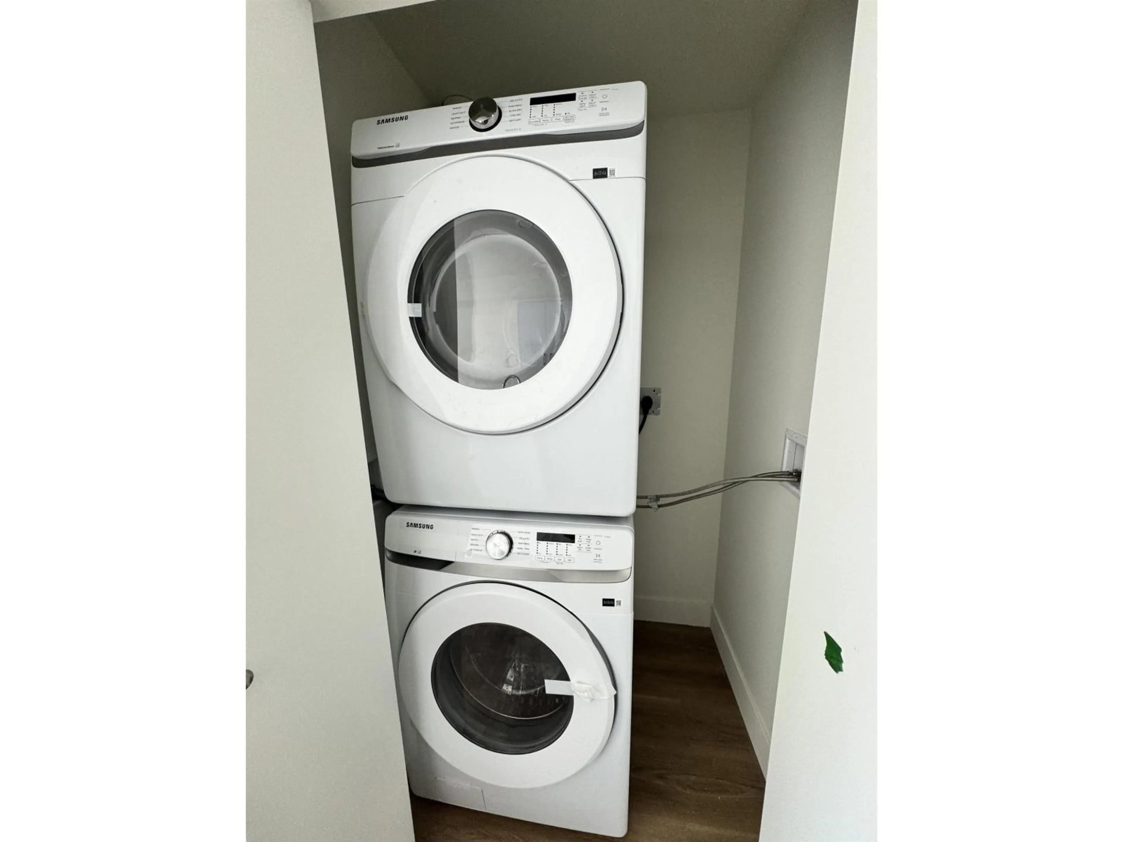 Laundry room for 305 - 15739 FRASER HIGHWAY, Surrey British Columbia V4N6Y4