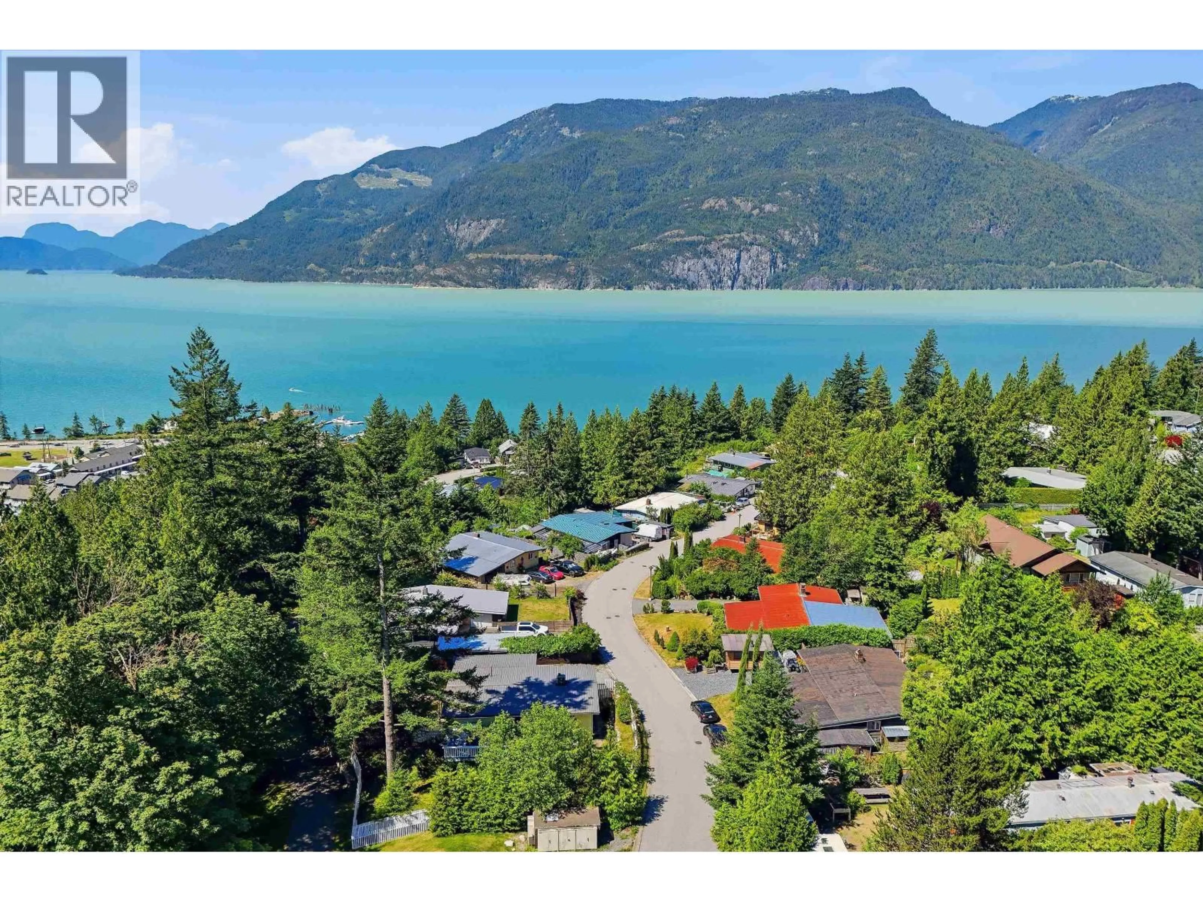 A pic from outside/outdoor area/front of a property/back of a property/a pic from drone, water/lake/river/ocean view for 868 UPPER CRESCENT, Britannia Beach British Columbia V8B1J2