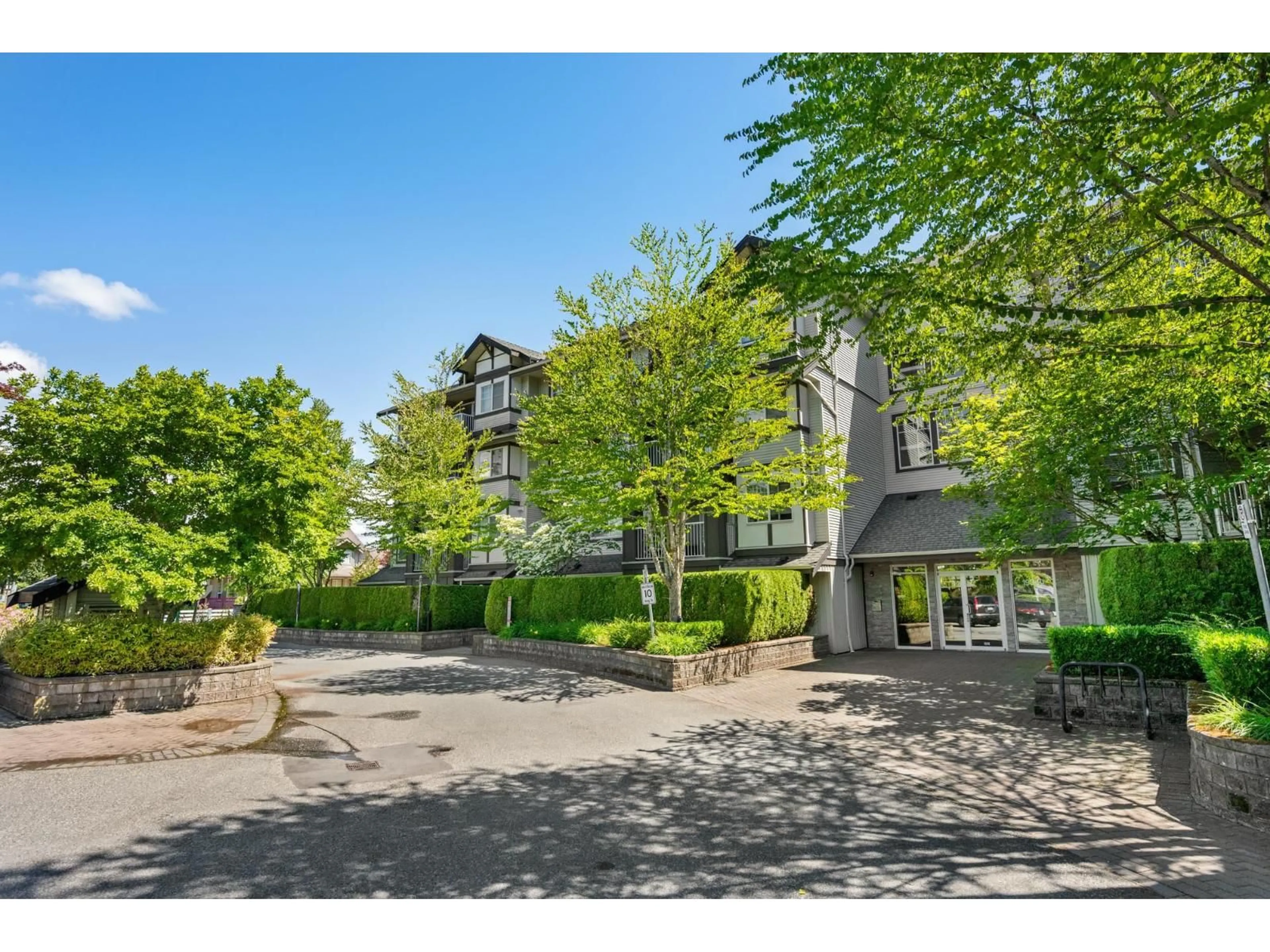 A pic from outside/outdoor area/front of a property/back of a property/a pic from drone, unknown for 206 - 19340 65 AVENUE, Surrey British Columbia V3S6X5