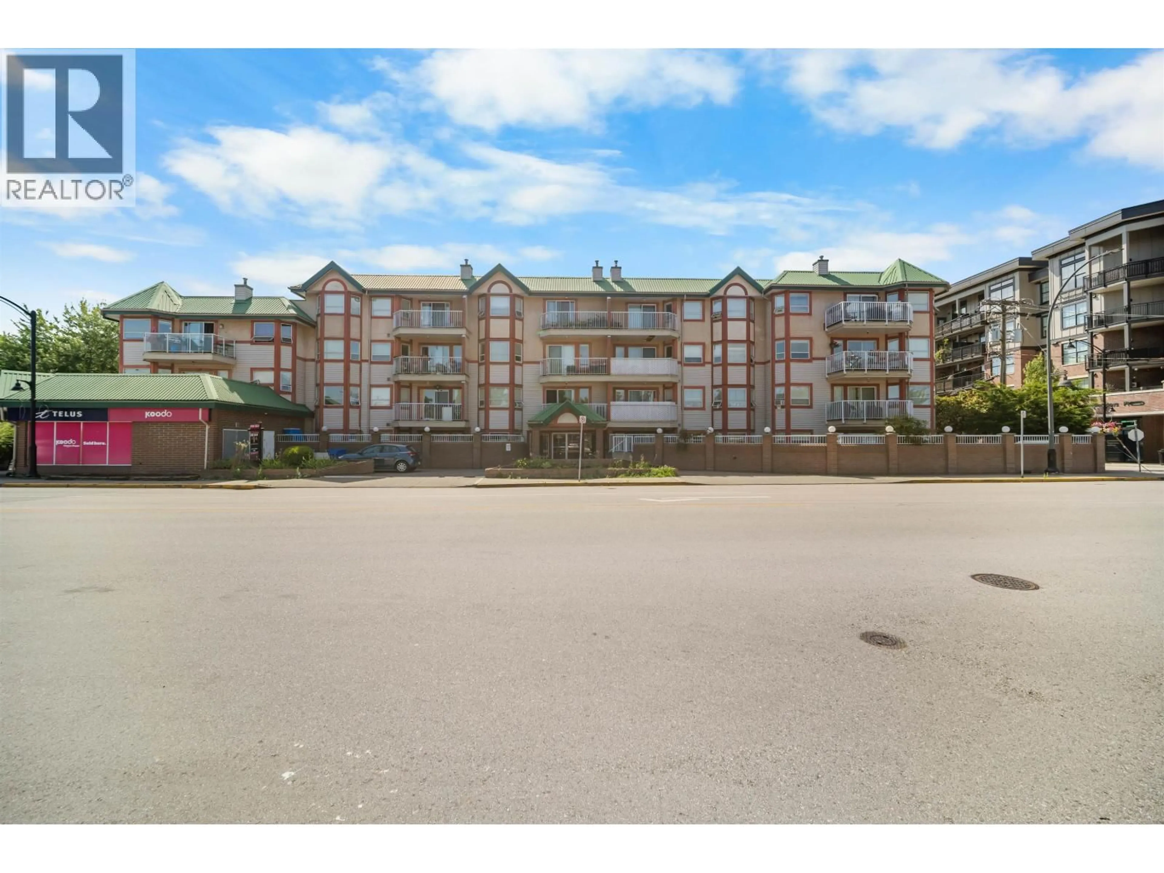 A pic from outside/outdoor area/front of a property/back of a property/a pic from drone, unknown for 328 - 22661 LOUGHEED HIGHWAY, Maple Ridge British Columbia V2X2V4