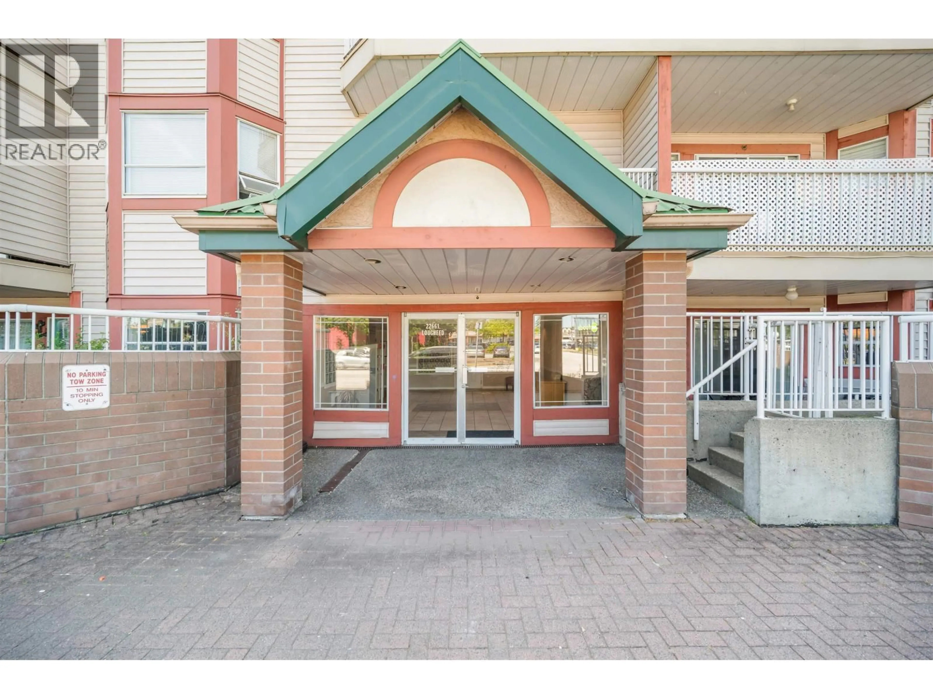 Indoor foyer for 328 - 22661 LOUGHEED HIGHWAY, Maple Ridge British Columbia V2X2V4