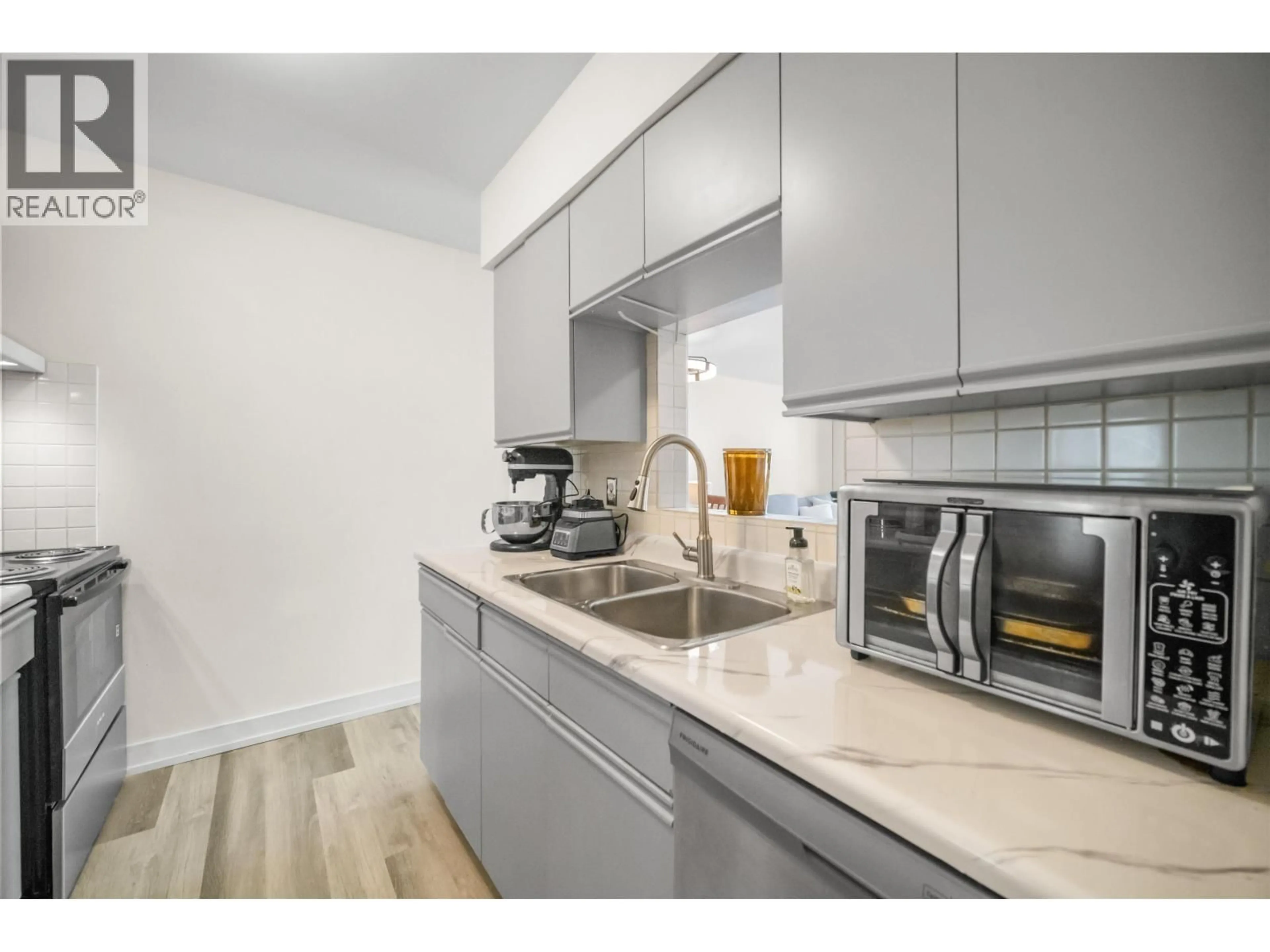 Standard kitchen, unknown for 328 - 22661 LOUGHEED HIGHWAY, Maple Ridge British Columbia V2X2V4