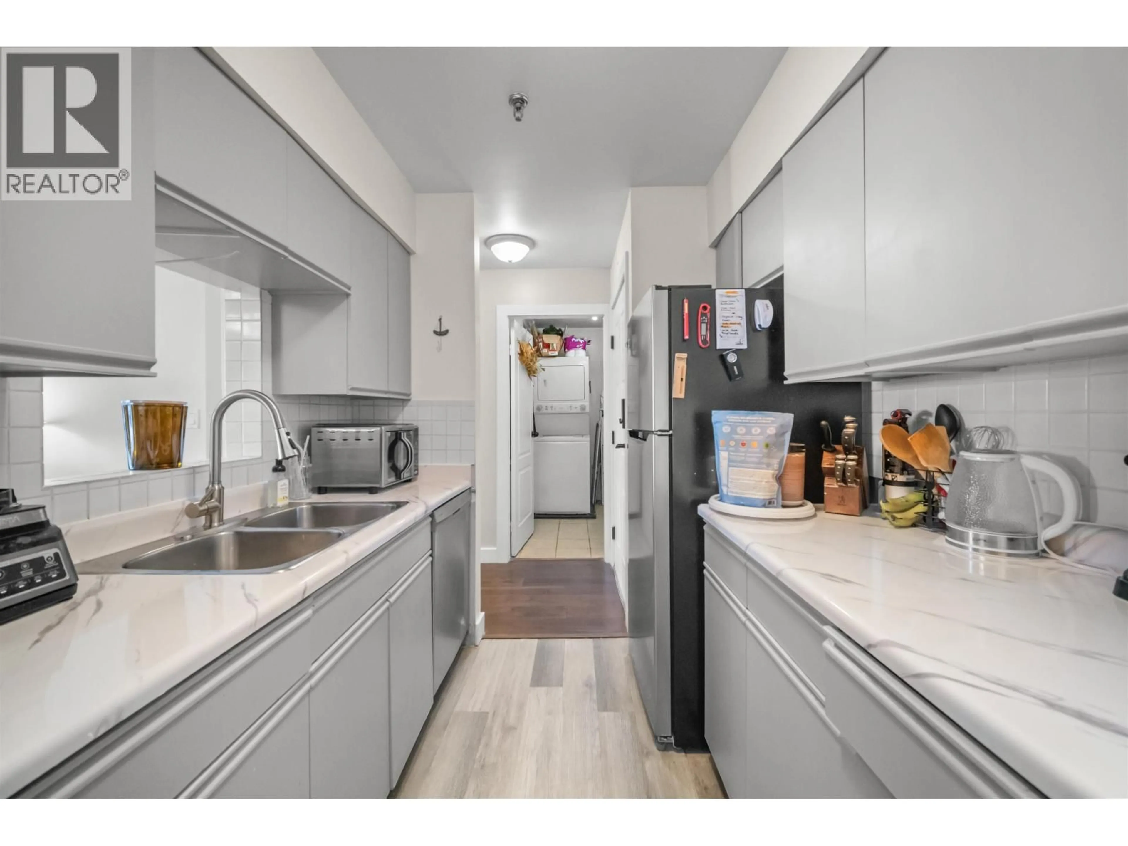 Standard kitchen, unknown for 328 - 22661 LOUGHEED HIGHWAY, Maple Ridge British Columbia V2X2V4