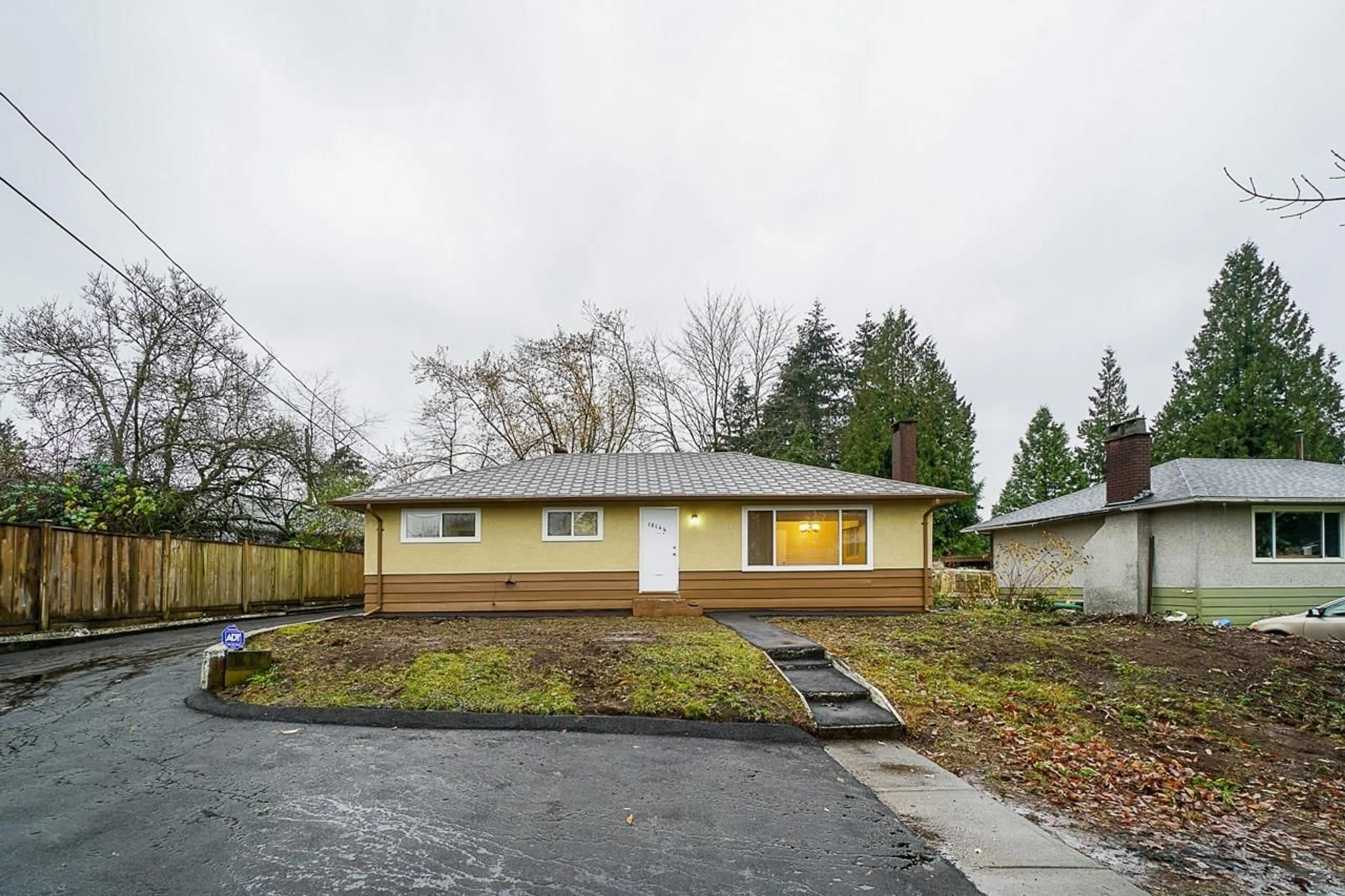 Unknown for 15144 CANARY DRIVE, Surrey British Columbia V3R4V5