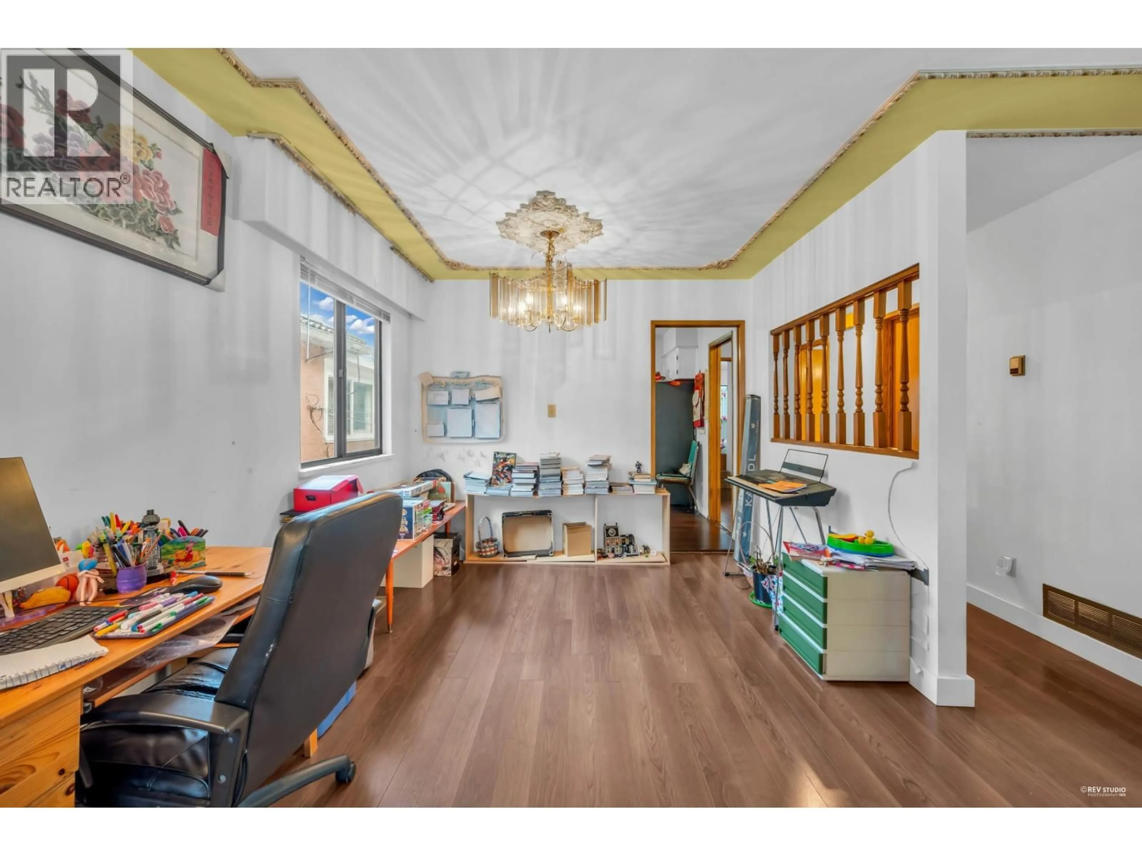 Unknown for 3334 ARCHIMEDES STREET, Vancouver British Columbia V5R4W3