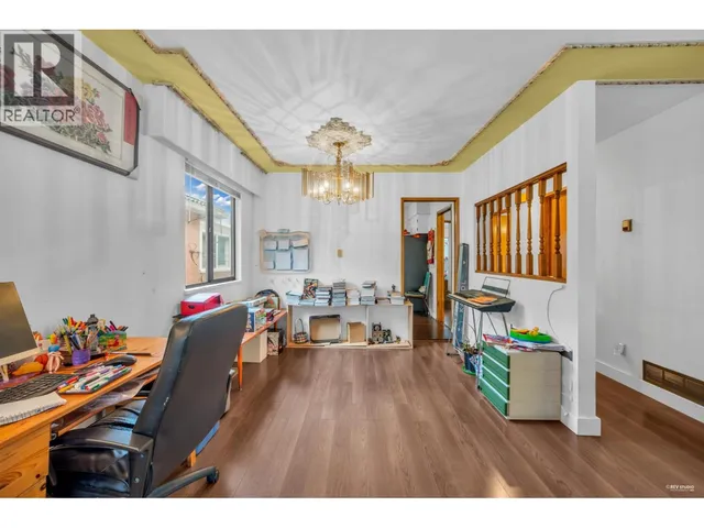 3334 ARCHIMEDES STREET, Vancouver 4