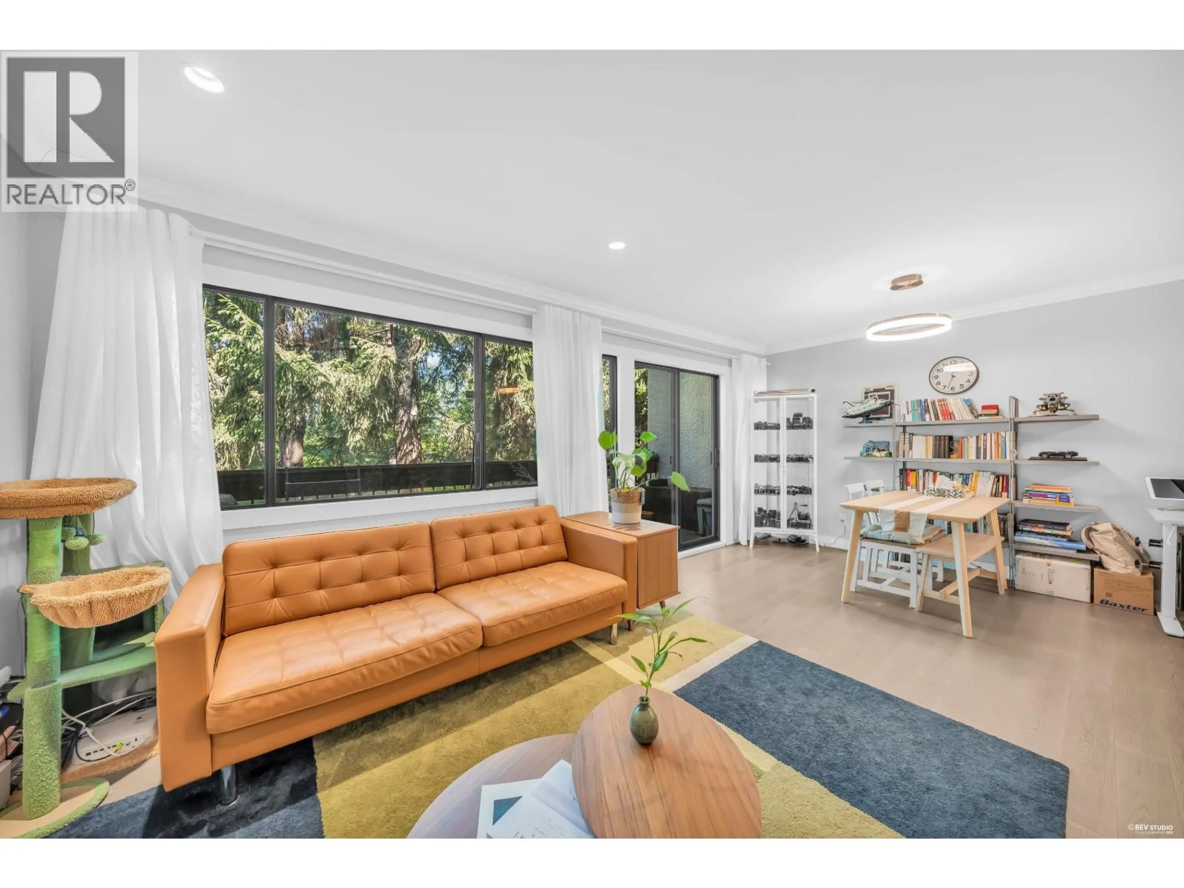 Living room with furniture, unknown for 7 - 7321 MONTECITO DRIVE, Burnaby British Columbia V5A1R2