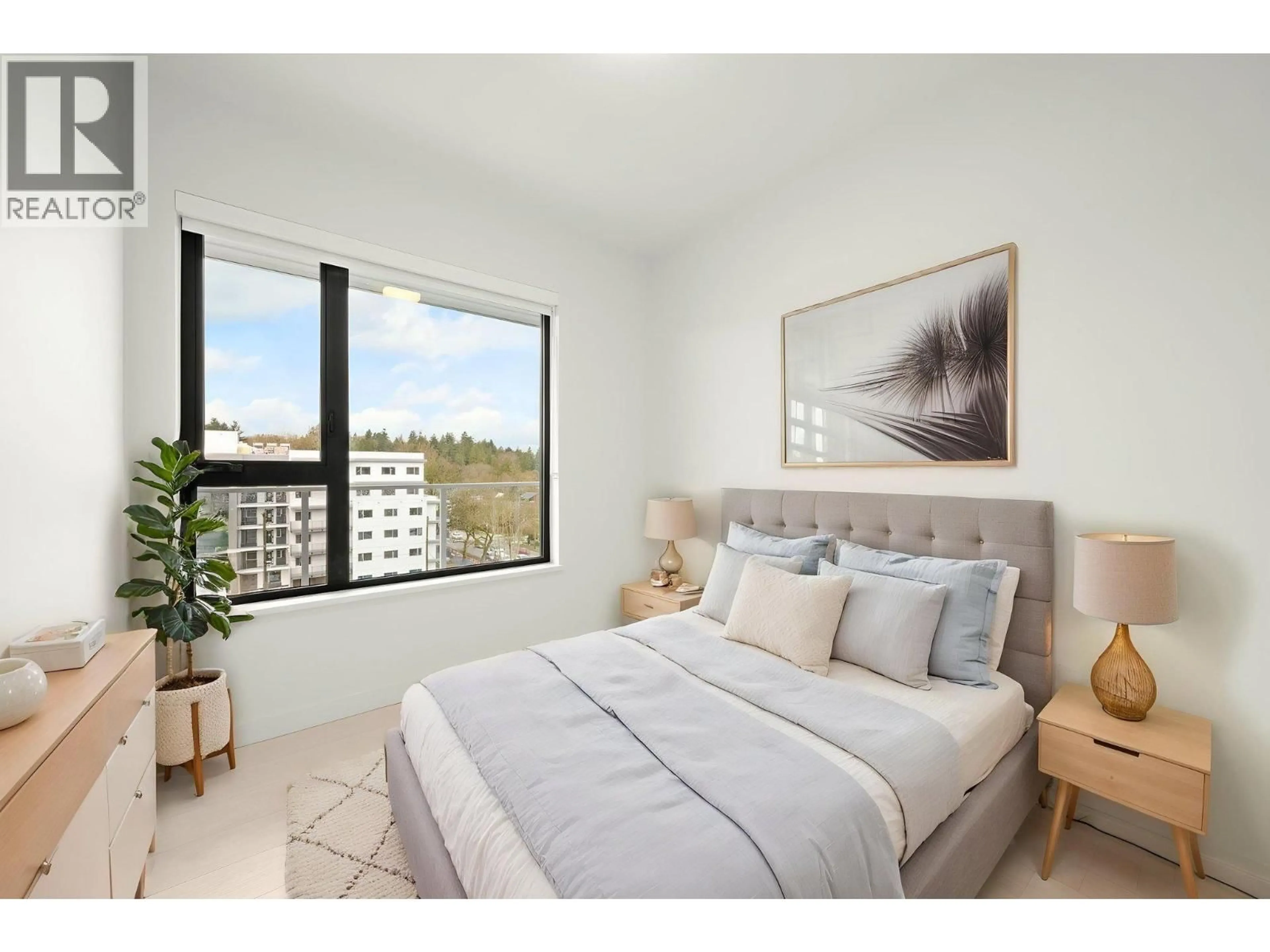 Bedroom with bed, unknown for 605 - 4928 QUEBEC STREET, Vancouver British Columbia V5W0G6