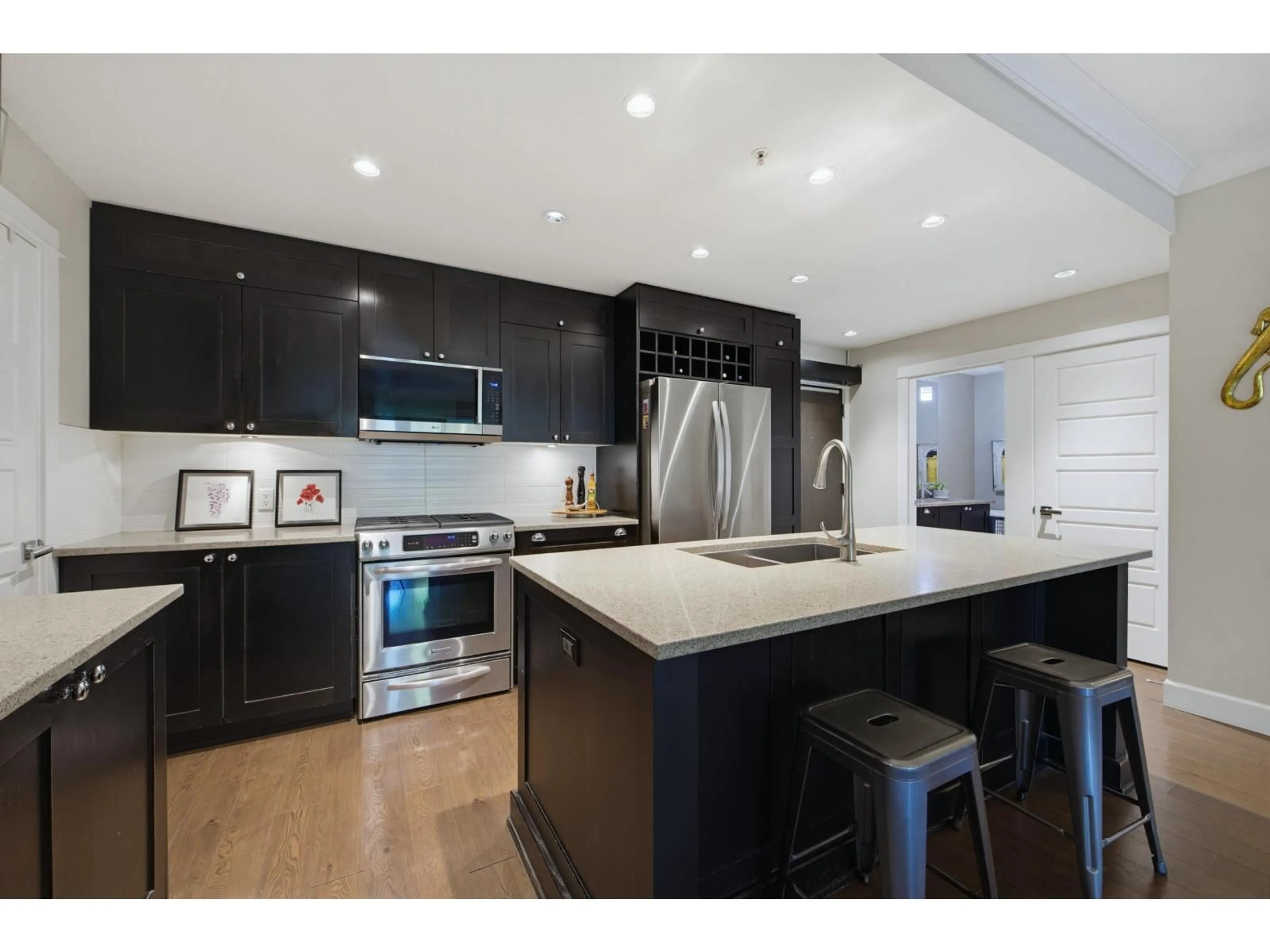 Open concept kitchen, unknown for 107 - 15155 36 AVENUE, Surrey British Columbia V3Z4R3