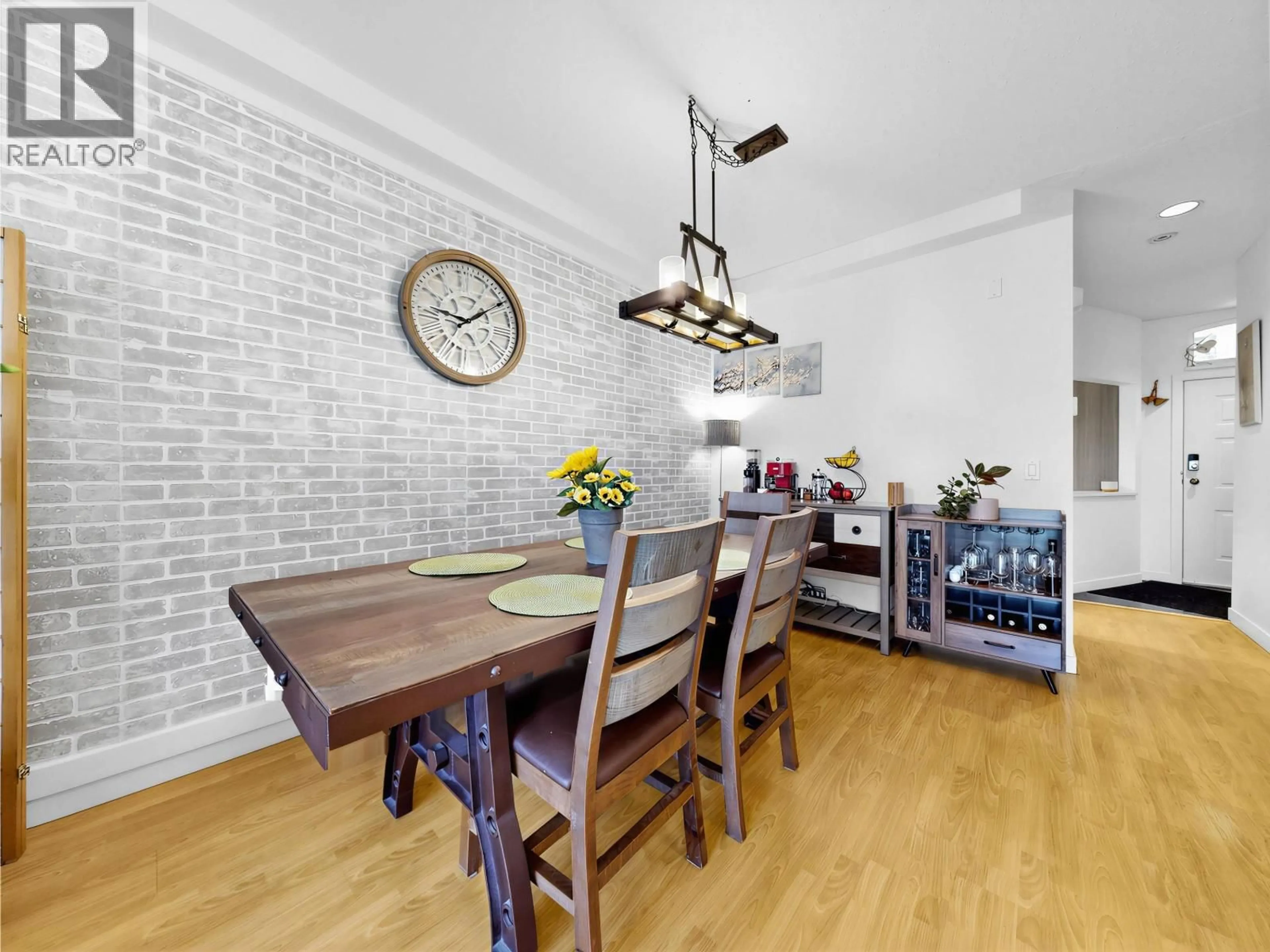 Dining room, wood/laminate floor for 40 - 5840 DOVER CRESCENT, Richmond British Columbia V7C5P4