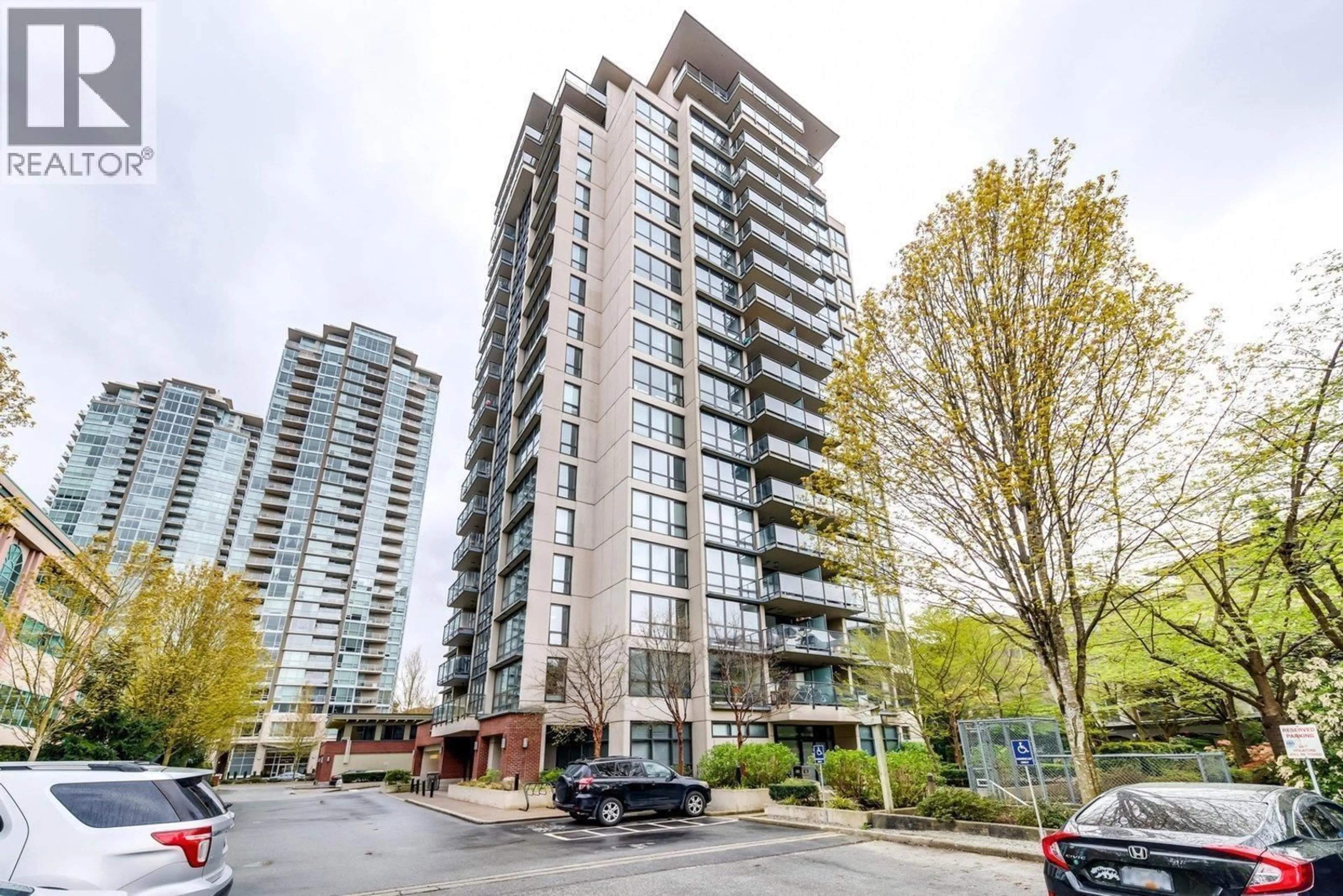 Unknown for 301 - 2959 GLEN DRIVE, Coquitlam British Columbia V3B0B8