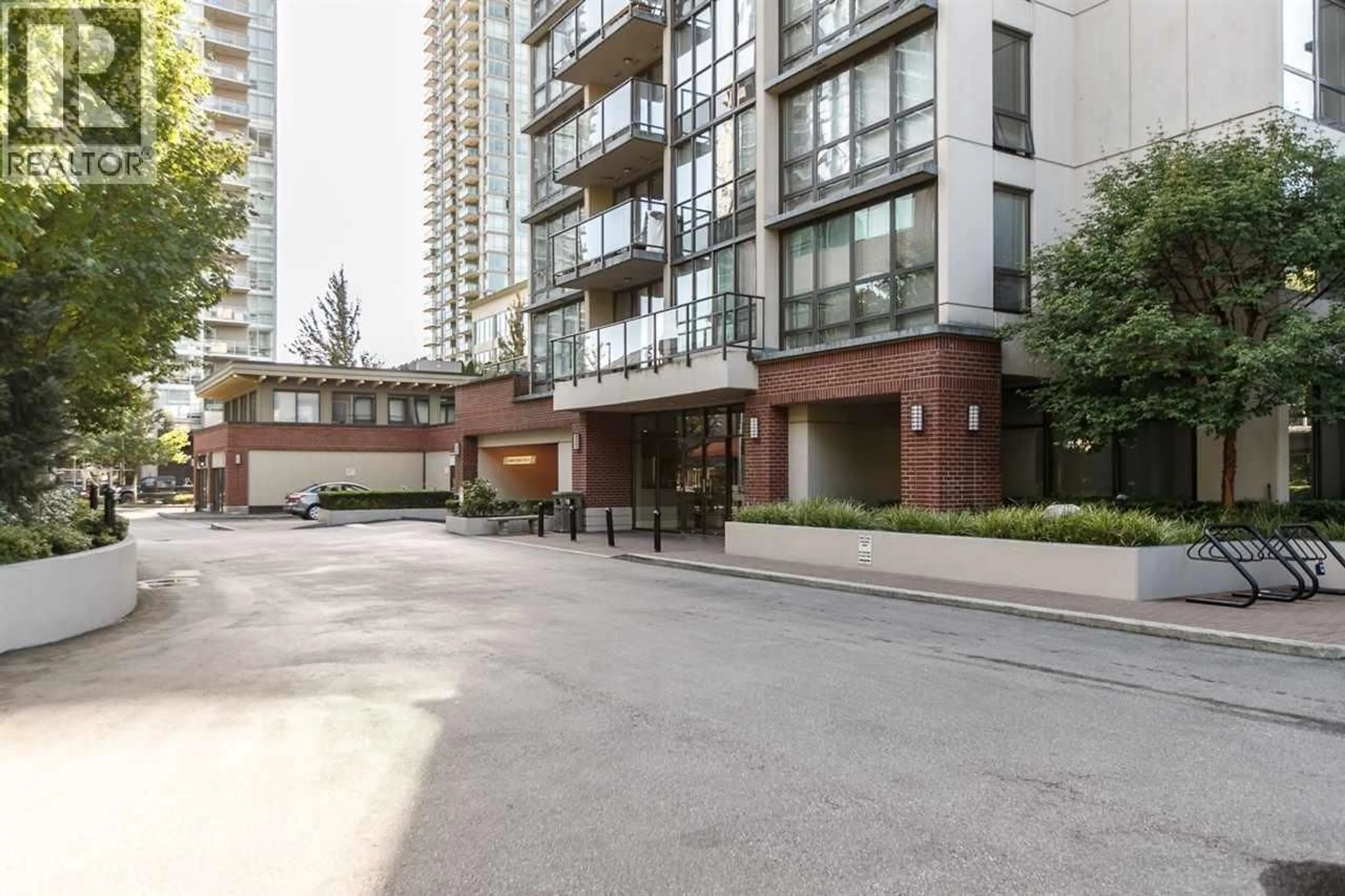 Patio, street for 301 - 2959 GLEN DRIVE, Coquitlam British Columbia V3B0B8