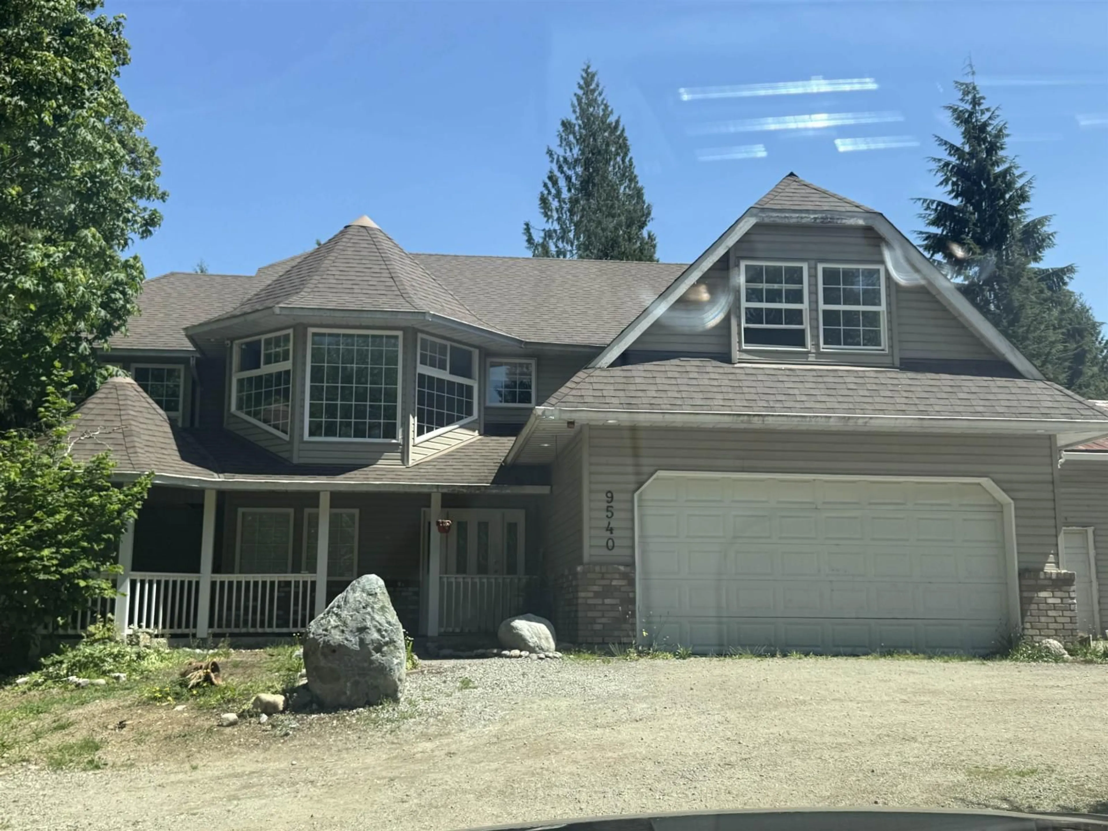 Home with vinyl exterior material, mountain view for 9540 WOODWARD STREET, Mission British Columbia V4S1H9