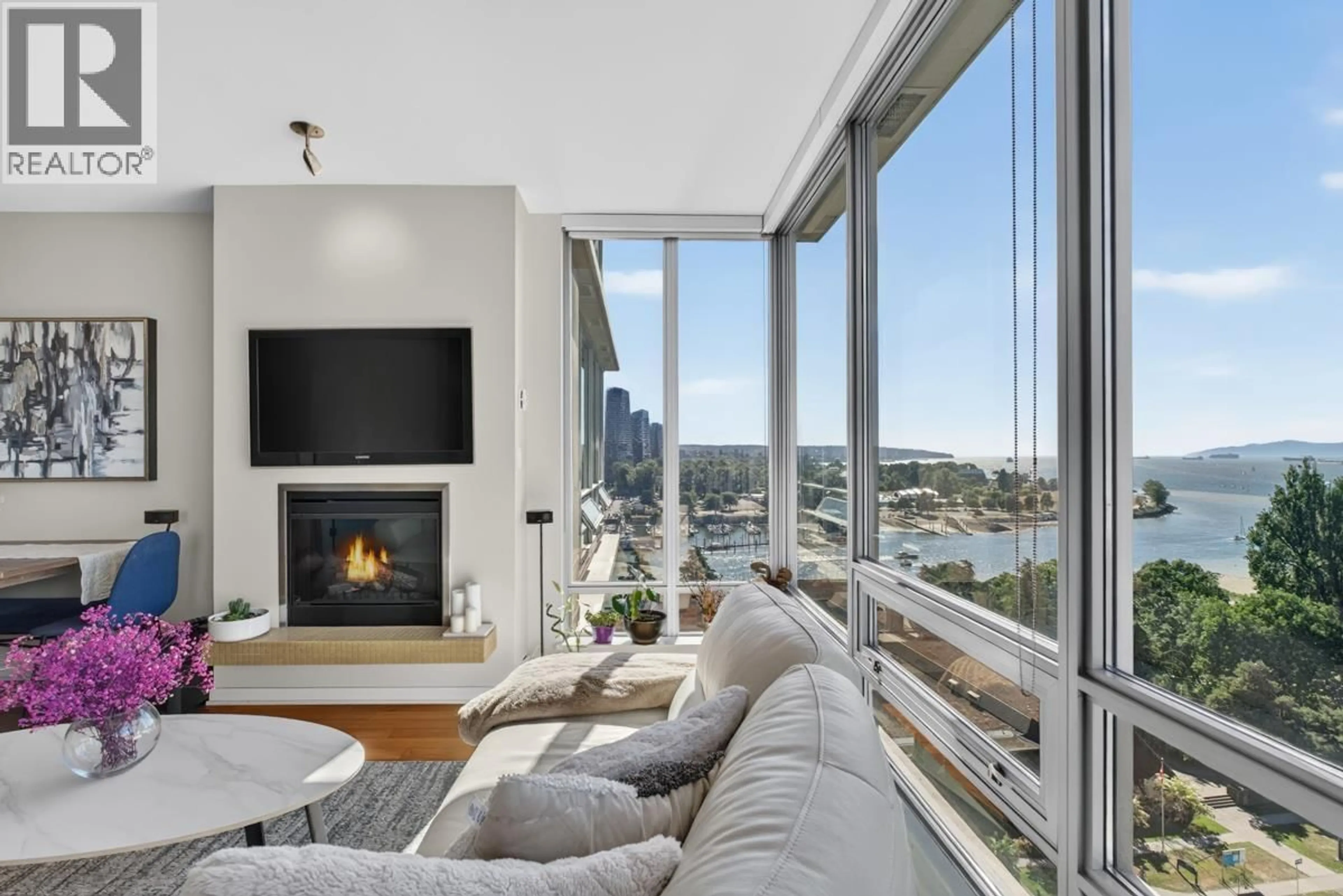 Living room with furniture, unknown for 1505 - 1005 BEACH AVENUE, Vancouver British Columbia V6E3W2