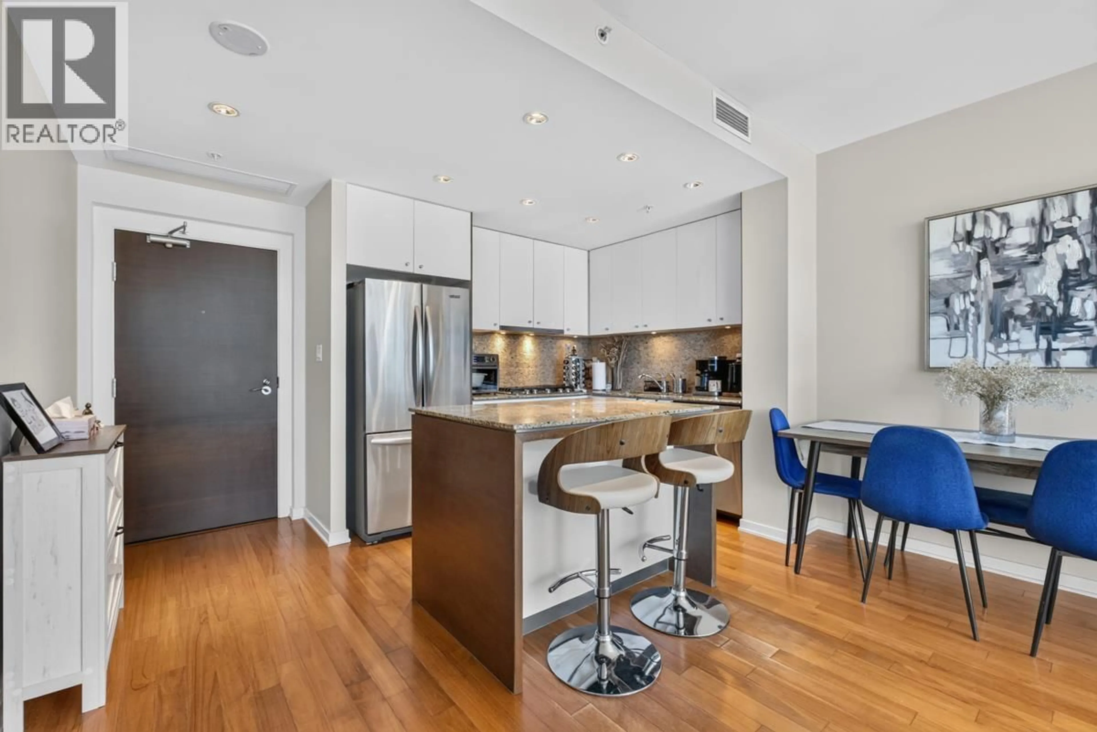 Open concept kitchen, wood/laminate floor for 1505 - 1005 BEACH AVENUE, Vancouver British Columbia V6E3W2