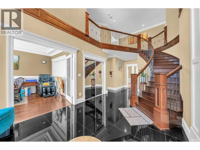 717 SHAW AVENUE, Coquitlam 3