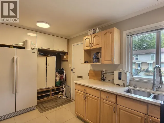 6878 ARLINGTON STREET, Vancouver 3