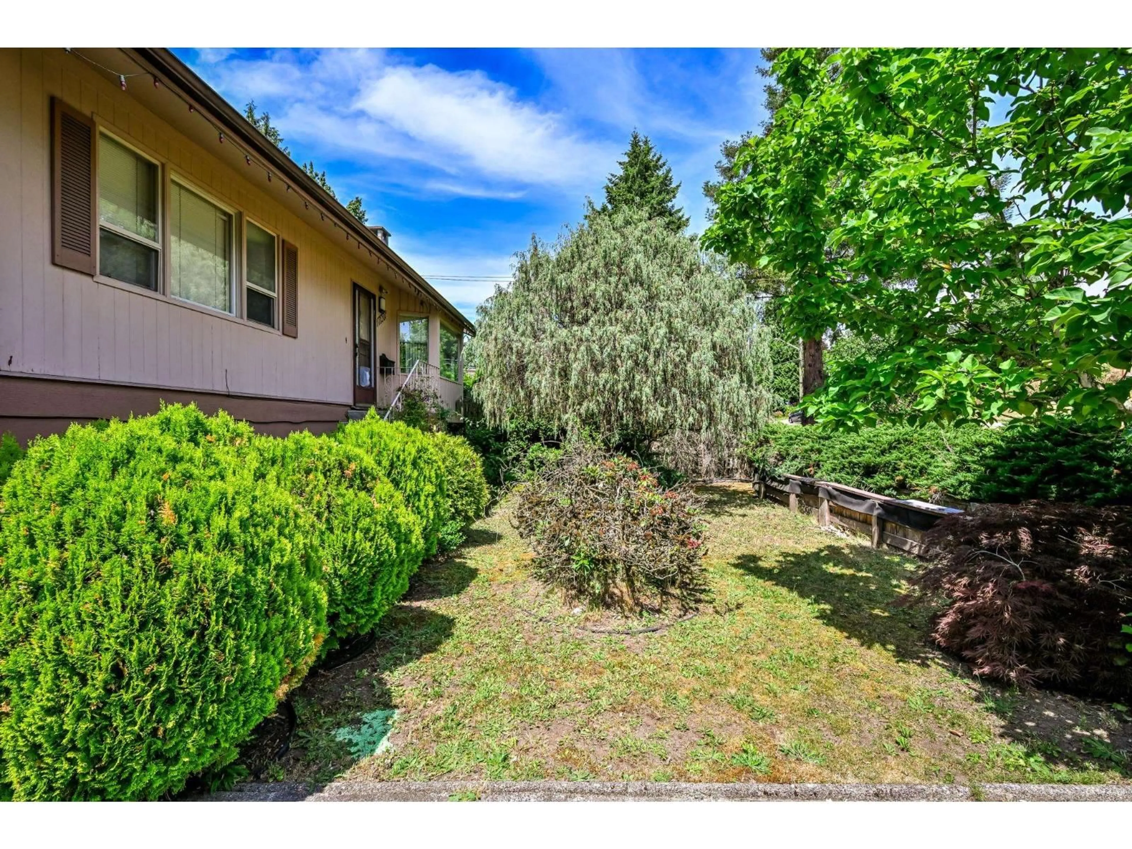 A pic from outside/outdoor area/front of a property/back of a property/a pic from drone, unknown for 10207 127 STREET, Surrey British Columbia V3V5J8