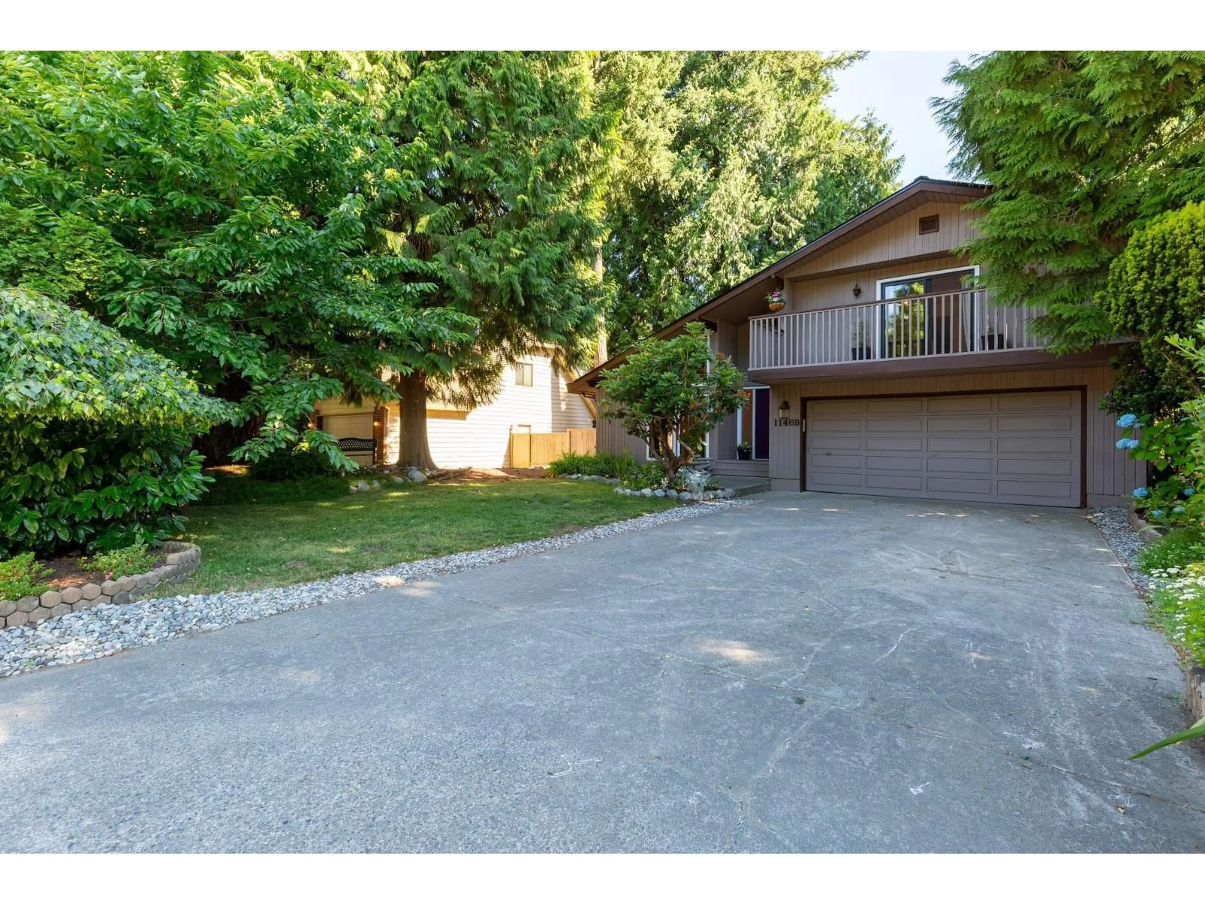 A pic from outside/outdoor area/front of a property/back of a property/a pic from drone, street for 11469 LYON ROAD, Delta British Columbia V4E2K1