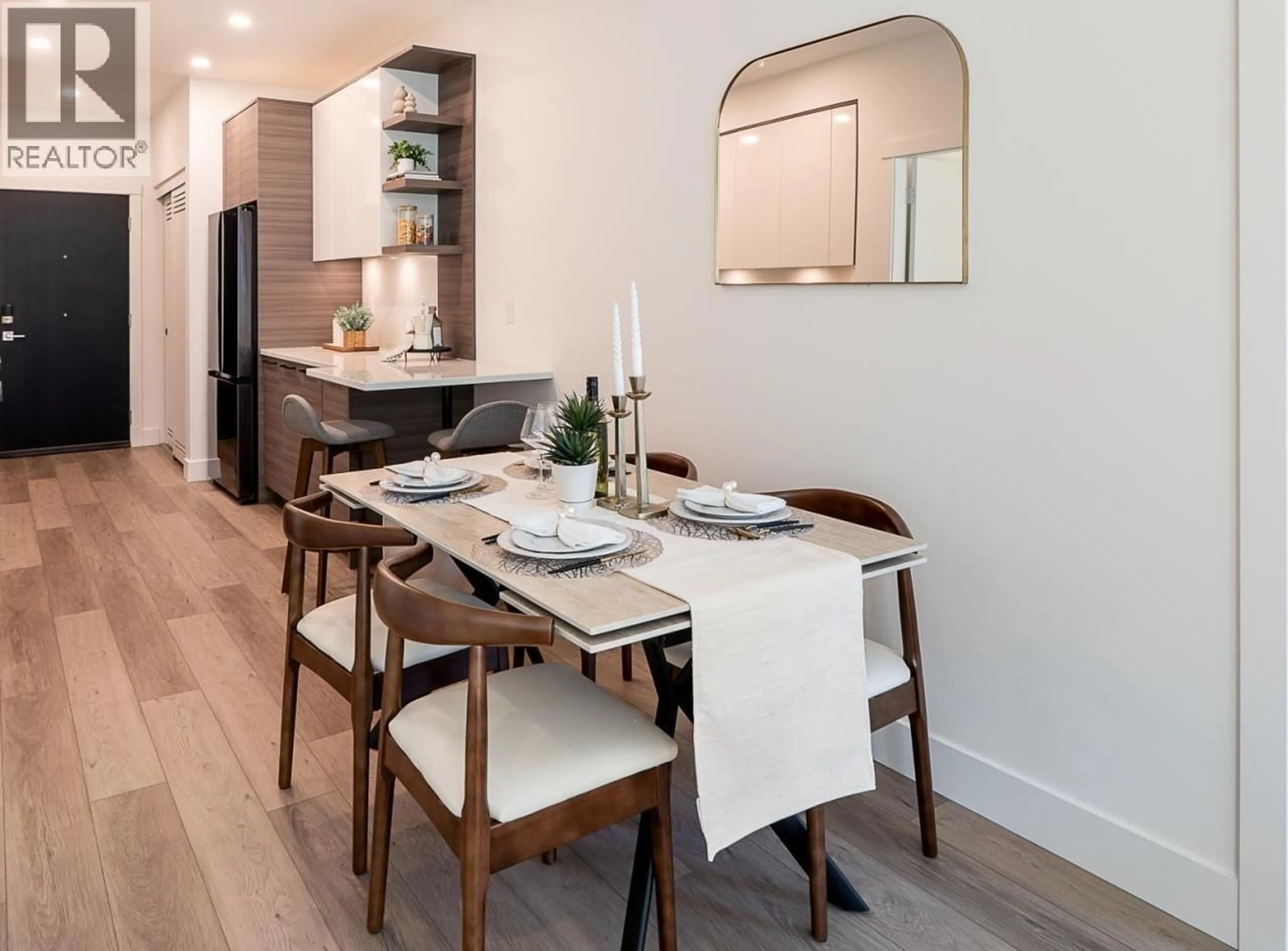 Dining room, wood/laminate floor for 202 - 422 LAKEWOOD DRIVE, Vancouver British Columbia V5L0E8