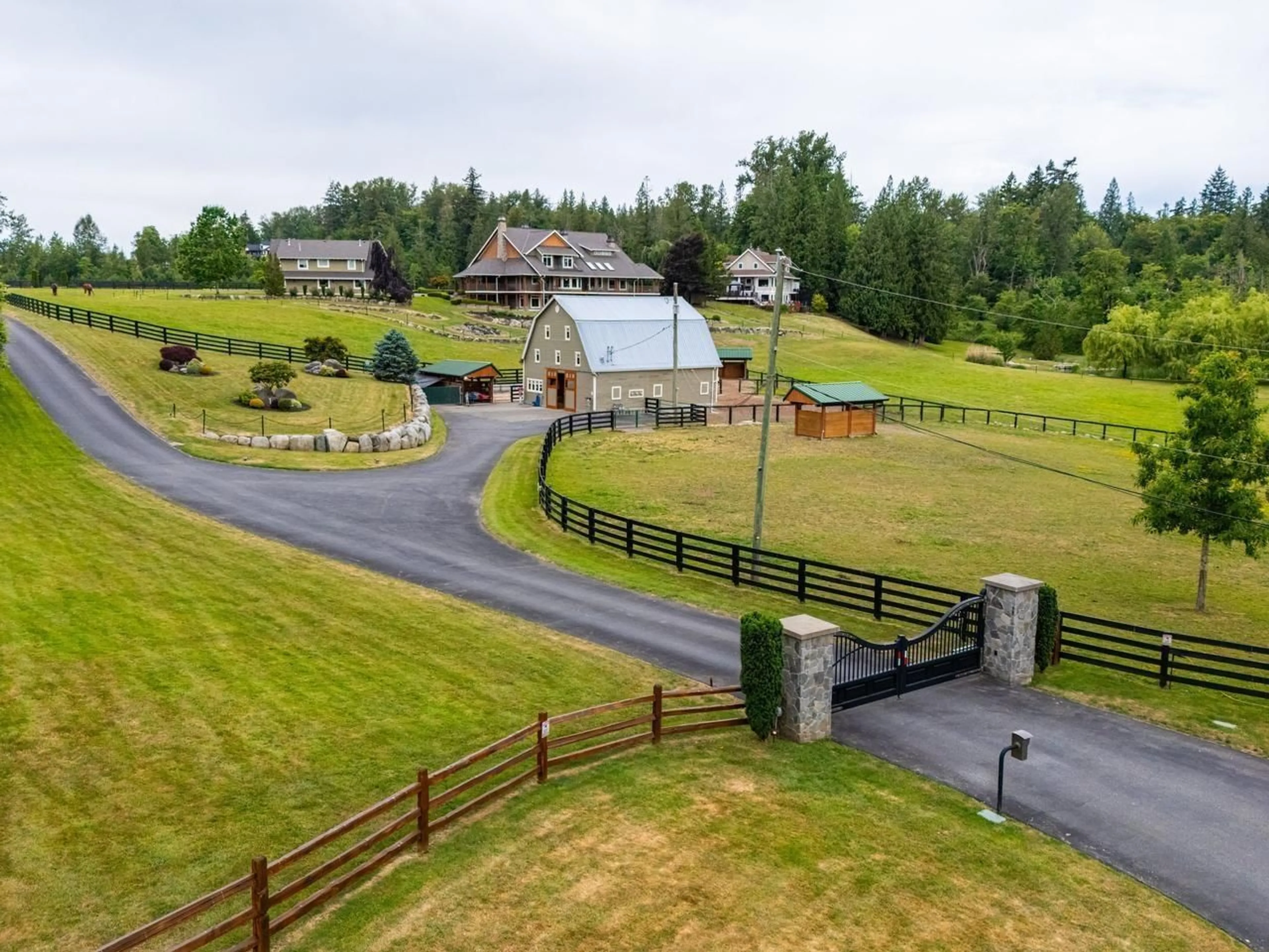 A pic from outside/outdoor area/front of a property/back of a property/a pic from drone, mountain view for 8419 224 STREET, Langley British Columbia V1M3S5