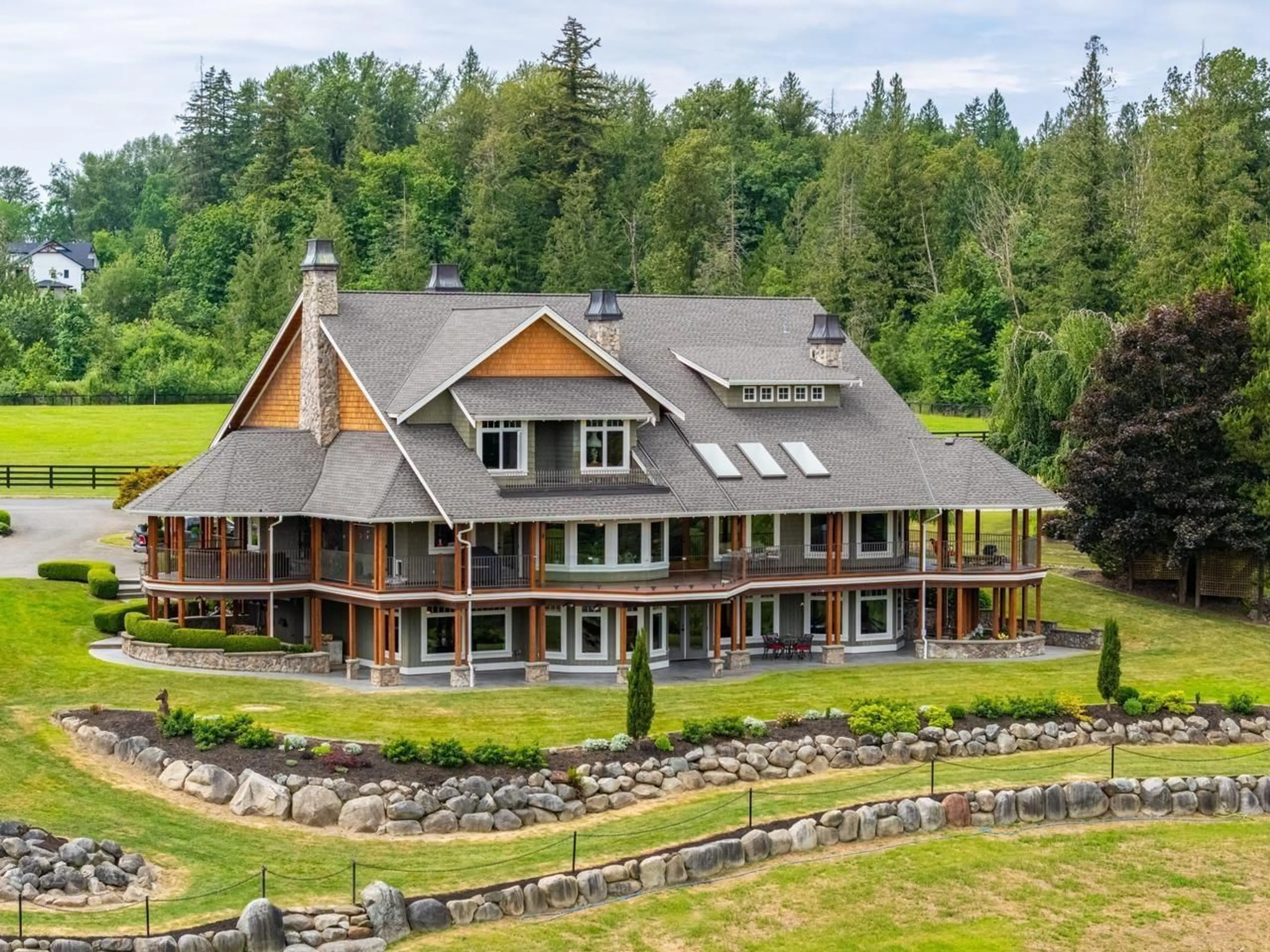 A pic from outside/outdoor area/front of a property/back of a property/a pic from drone, mountain view for 8419 224 STREET, Langley British Columbia V1M3S5