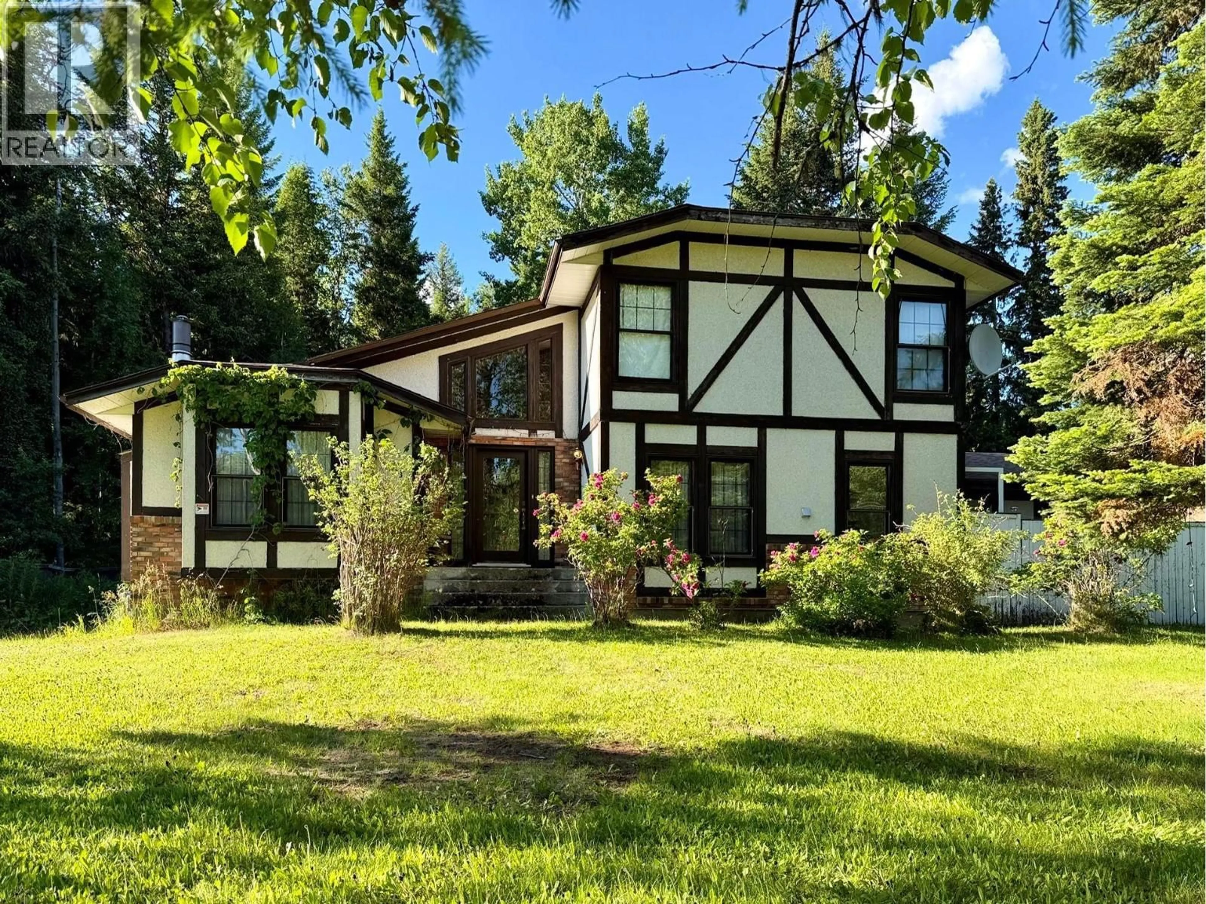 Home with vinyl exterior material, unknown for 2423 CARLE DRIVE, Prince George British Columbia V2K4Z5