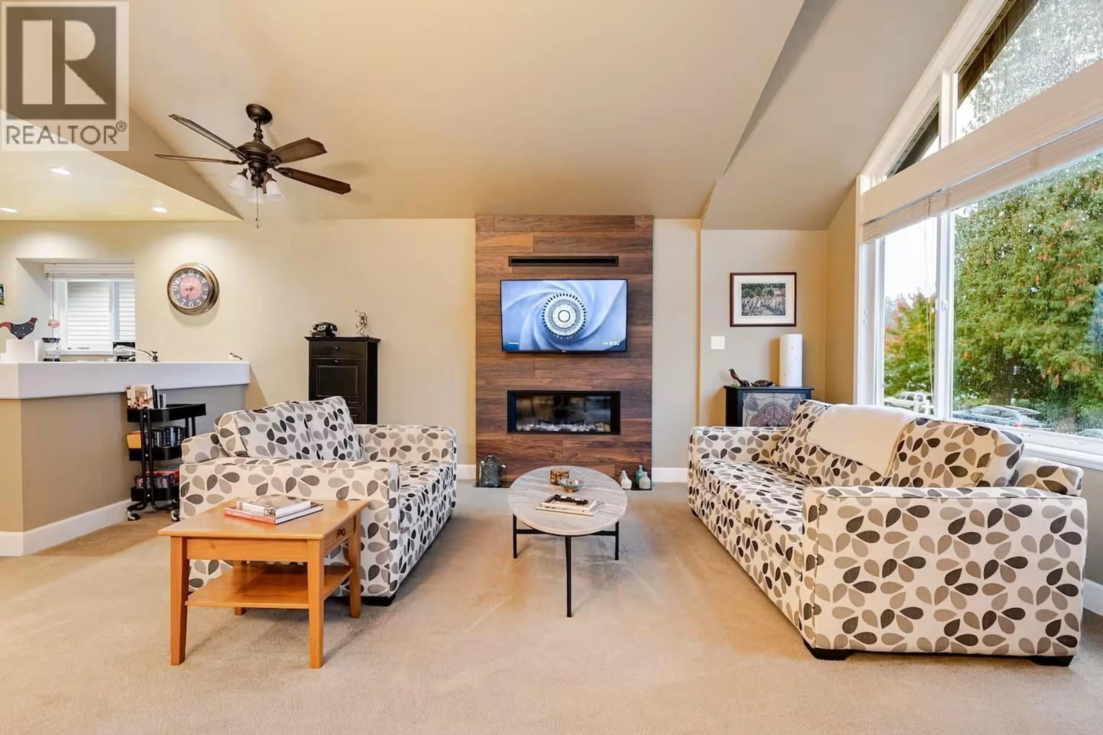 Living room with furniture, unknown for 336 26TH STREET, North Vancouver British Columbia V7N1B1