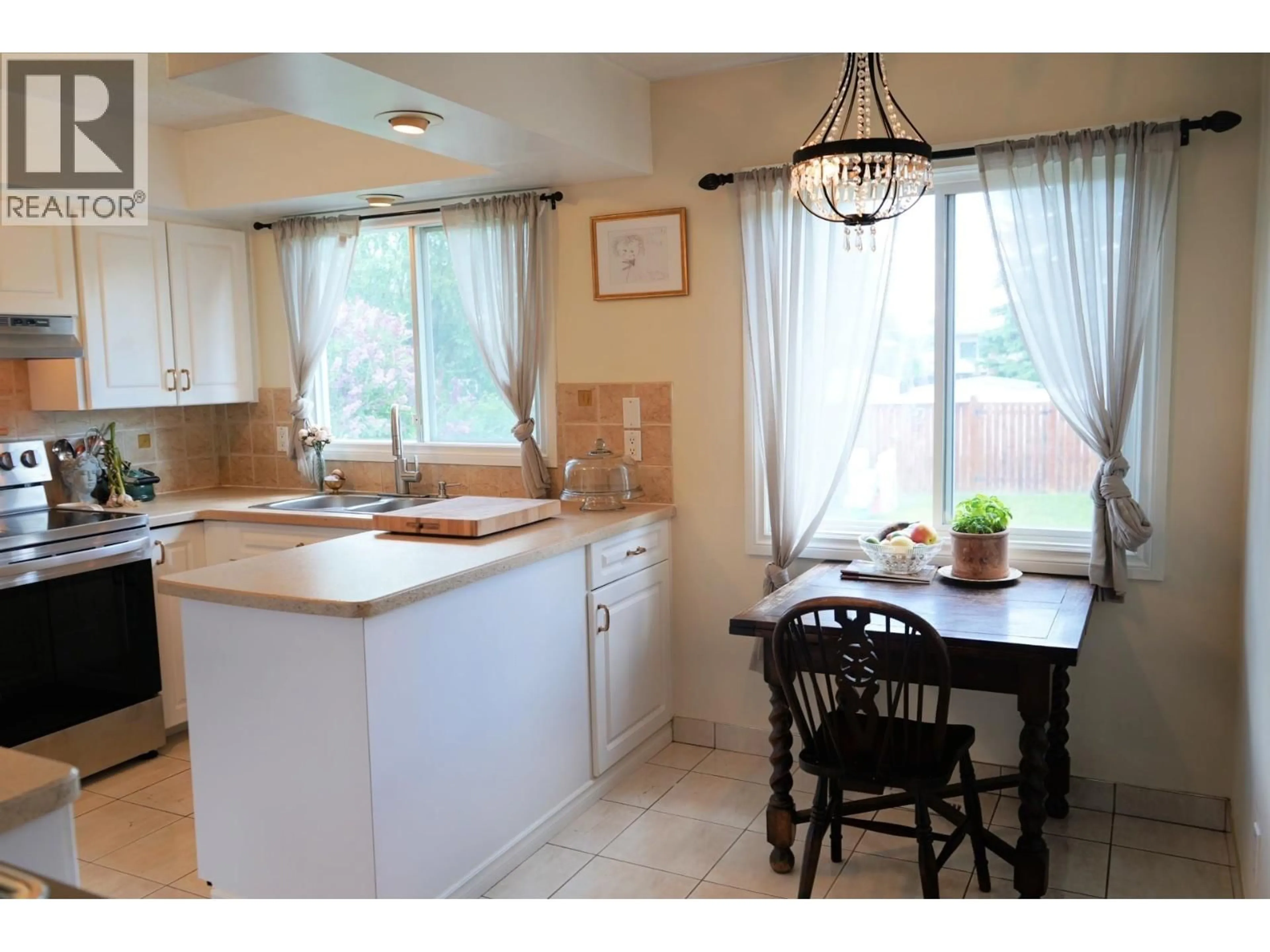 Standard kitchen, unknown for 9312 106 AVENUE, Fort St. John British Columbia V1J2N4