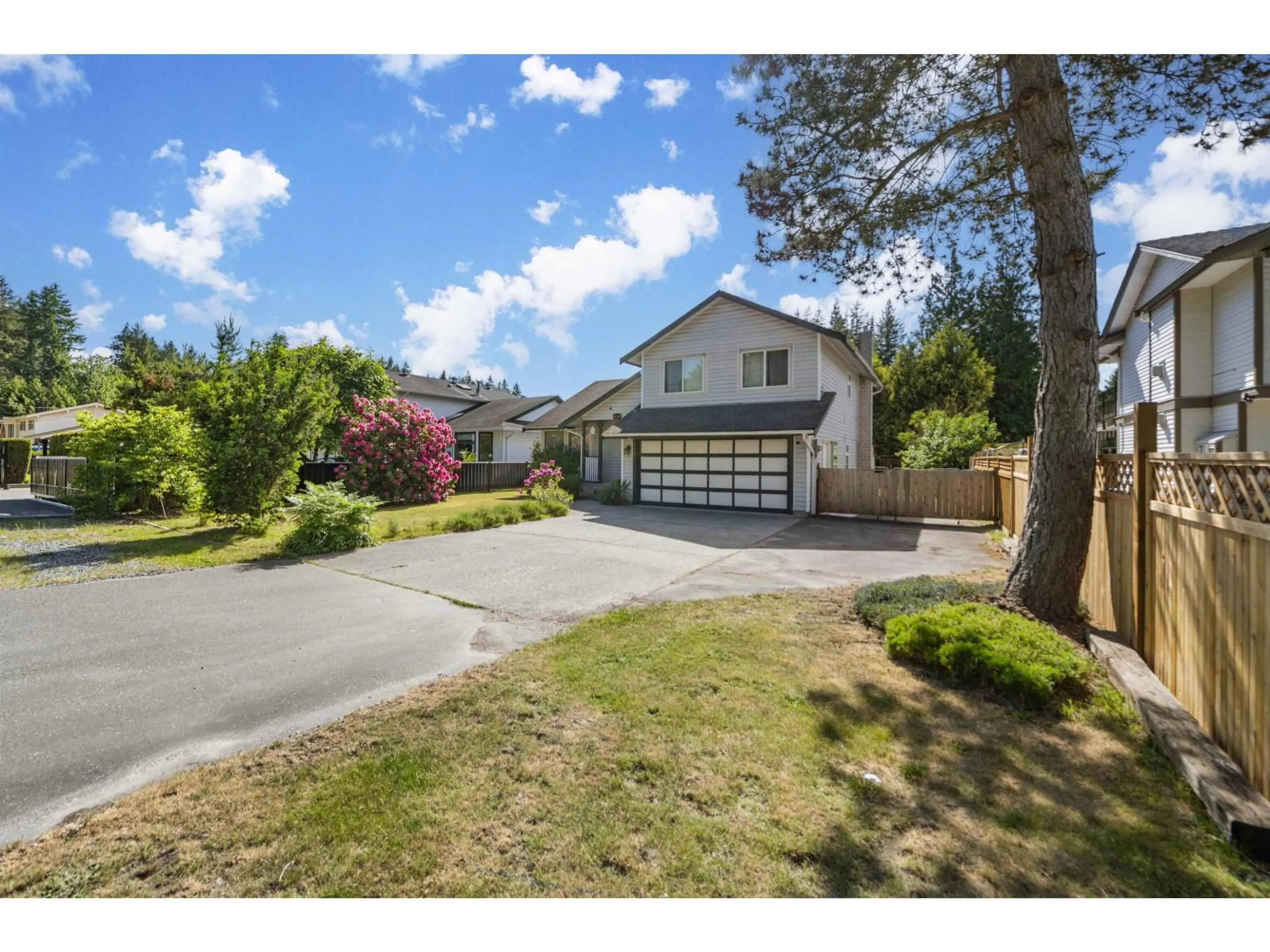 A pic from outside/outdoor area/front of a property/back of a property/a pic from drone, street for 4483 208 STREET, Langley British Columbia V3A2H7