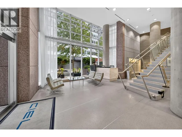 702 - 1205 HASTINGS STREET, Vancouver 5