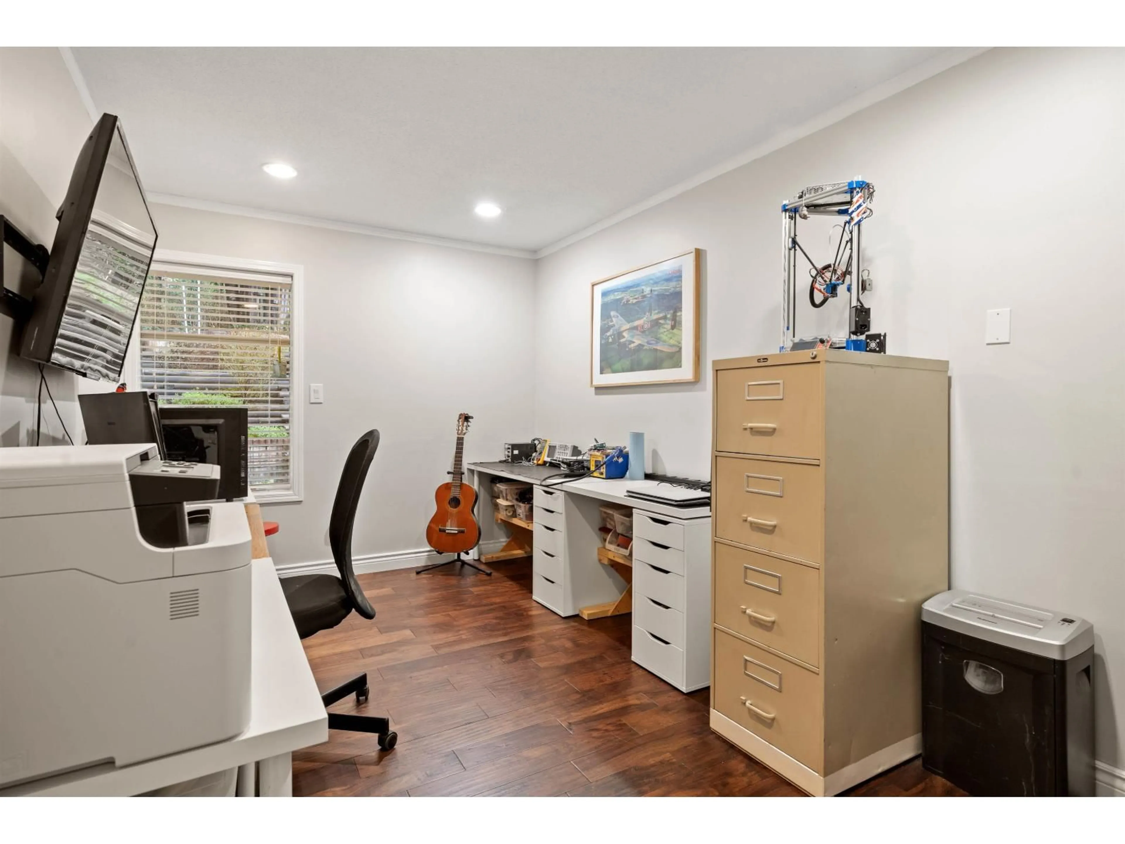 A pic of a room for 5102 219A STREET, Langley British Columbia V3A8P8