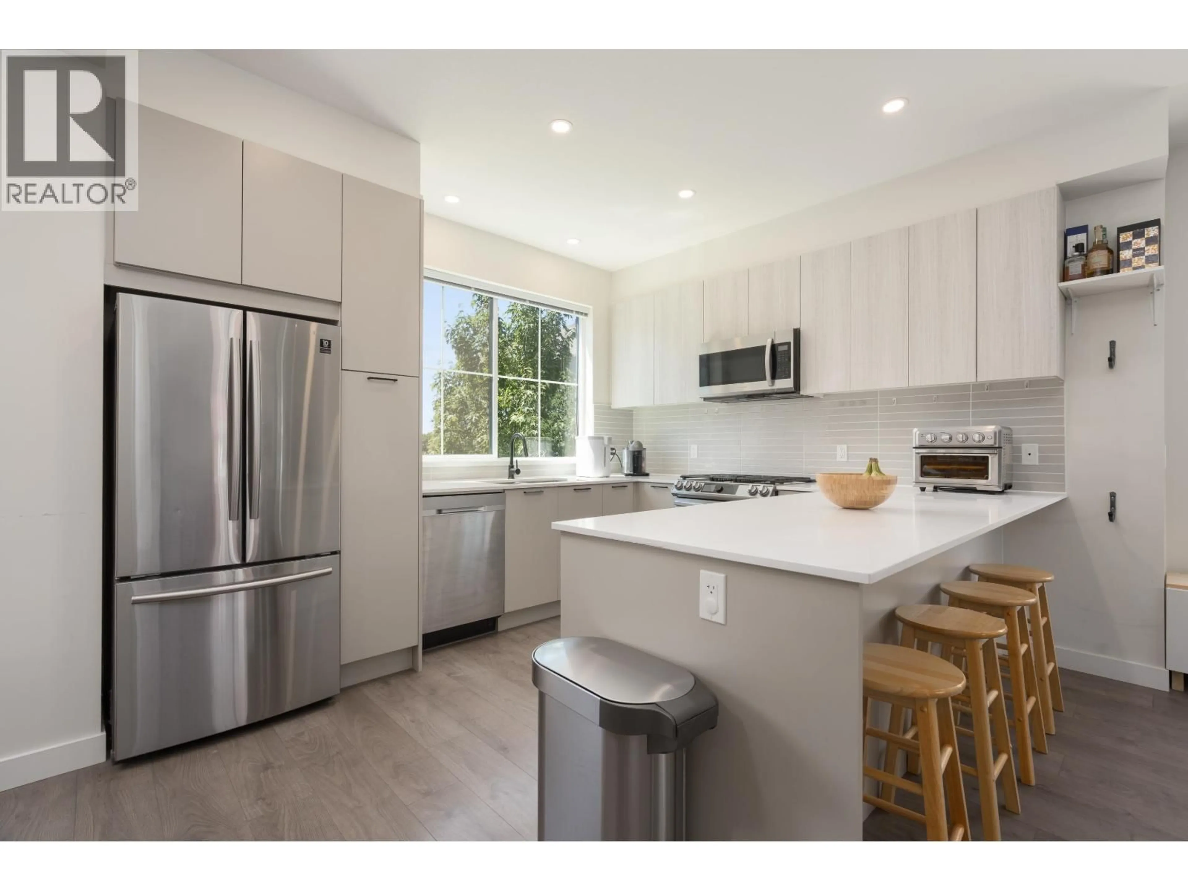 Open concept kitchen, unknown for 82 - 488 FURNESS STREET, New Westminster British Columbia V3M0M1
